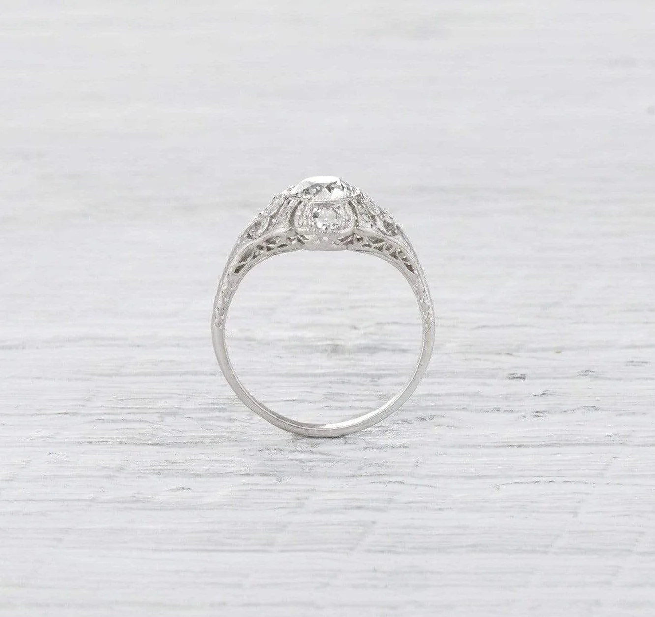 .92 Carat Edwardian Diamond Engagement Ring - Image 4