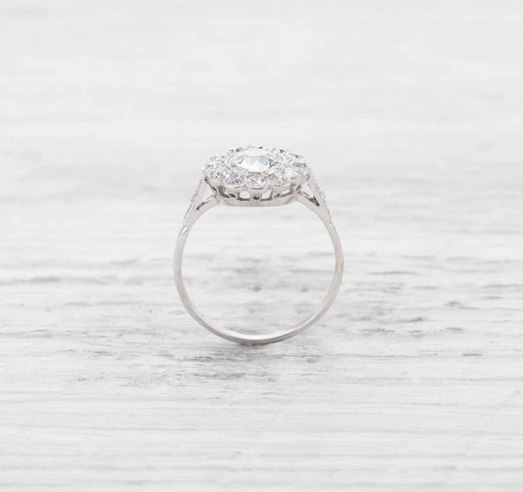 .93 CARAT EDWARDIAN DIAMOND ENGAGEMENT RING - Image 4