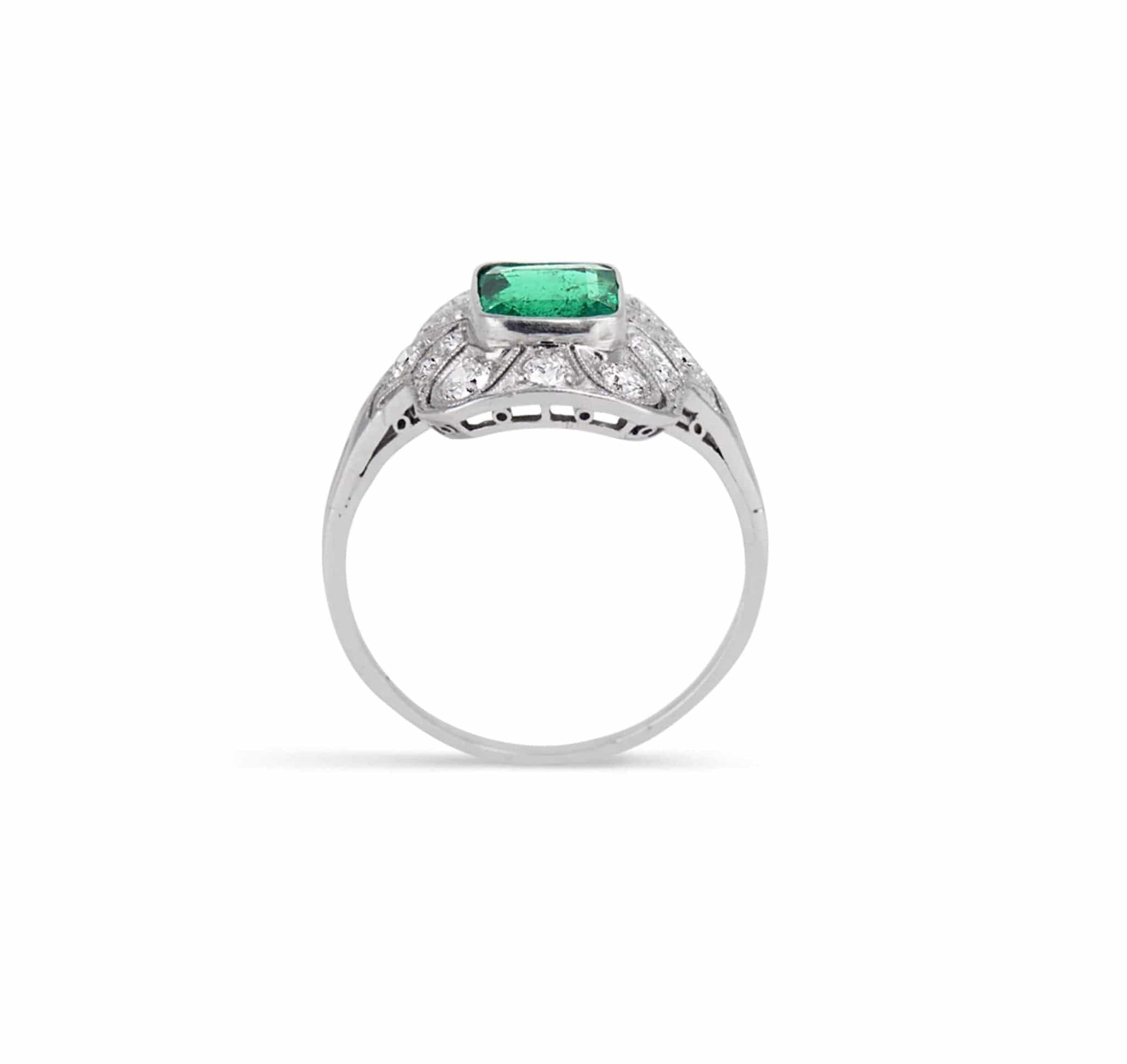 .95 CARAT ART DECO EMERALD AND DIAMOND RING - Image 3