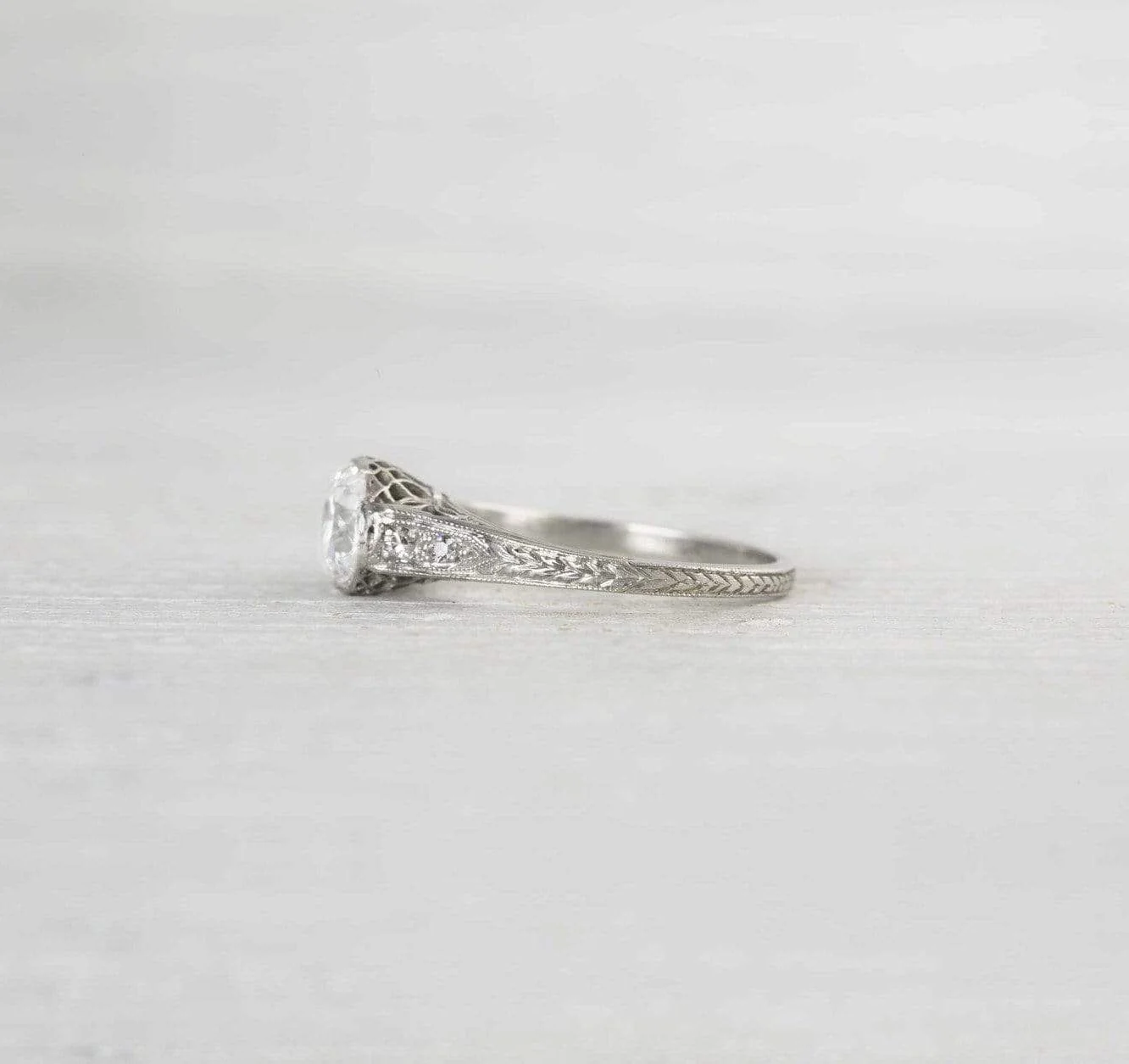 .95 Carat Vintage Diamond Engagement Ring - Image 3