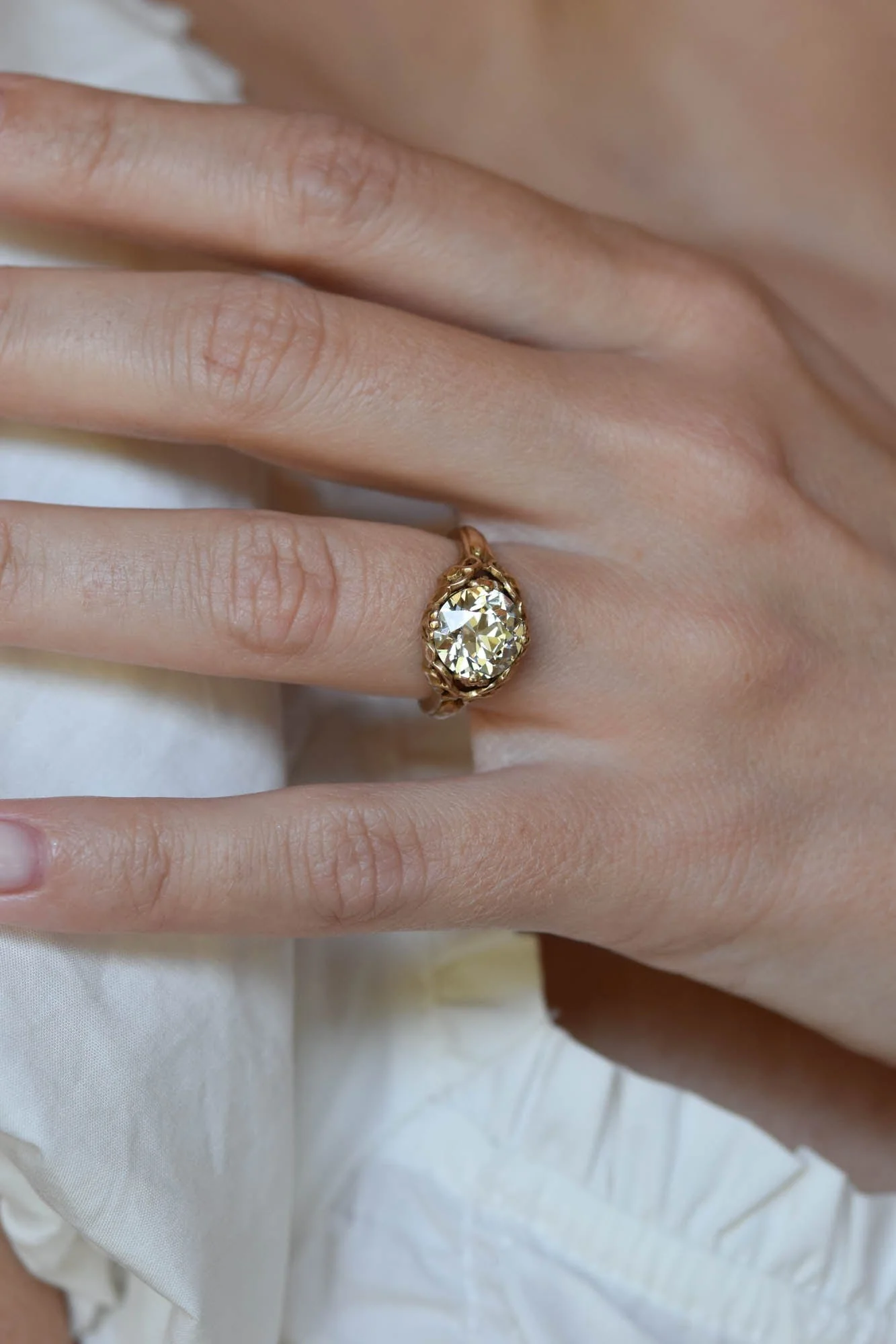 Allsopp Bros. Art Nouveau 2.63 Carat Old European Cut Diamond Antique Engagement Ring, America - Image 2