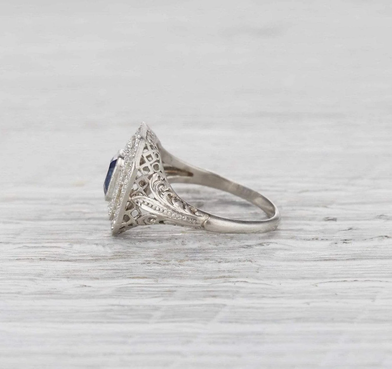 Antique Art Deco Sapphire & Diamond Ring - Image 3