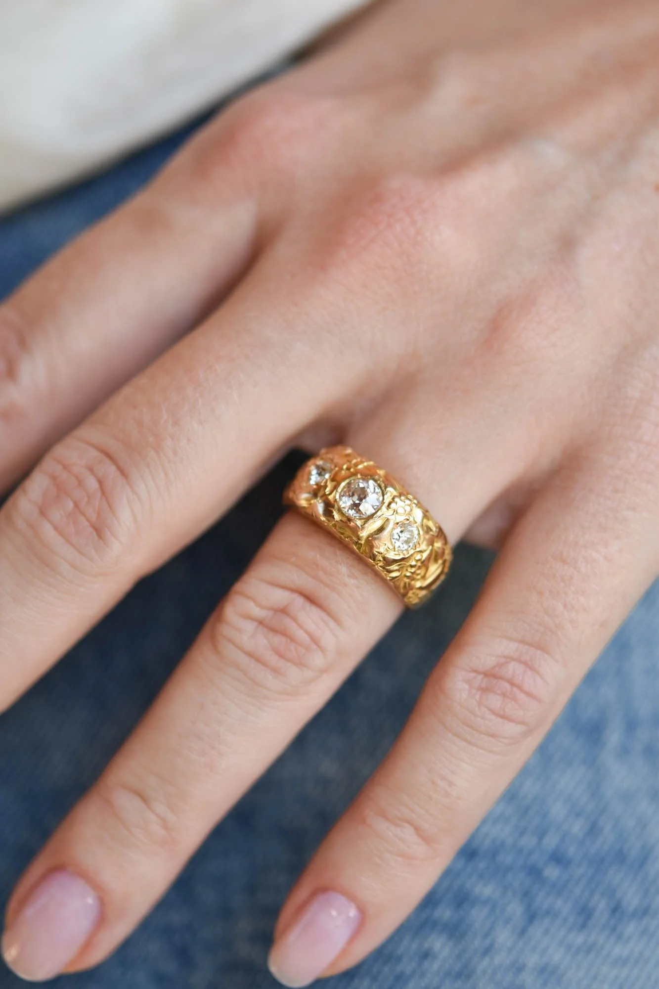 Antique Victorian Carved Grape & Vine 18k Gold Wide Band Diamond Ring - Image 2