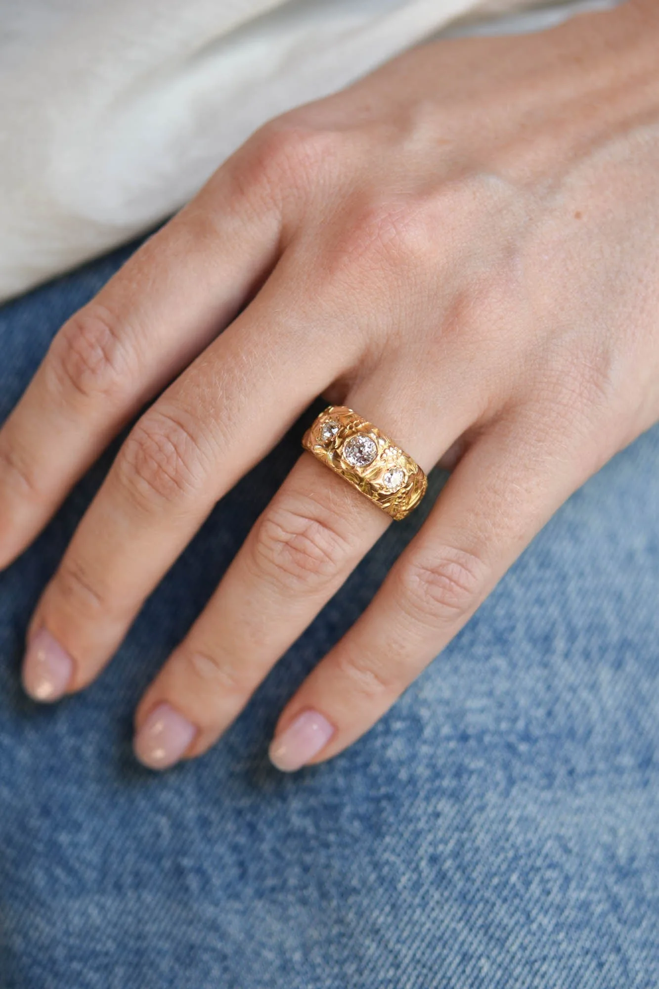 Antique Victorian Carved Grape & Vine 18k Gold Wide Band Diamond Ring - Image 3