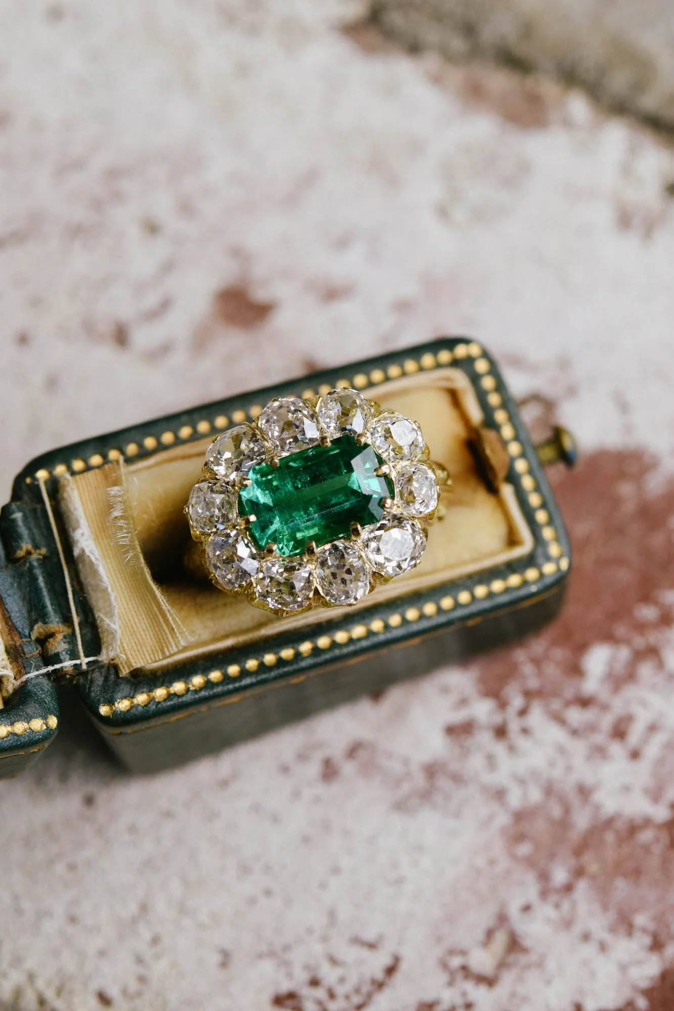 Victorian Archaeological Revival 2.01 Carat Emerald & Diamond Cluster Vintage Ring - Image 3