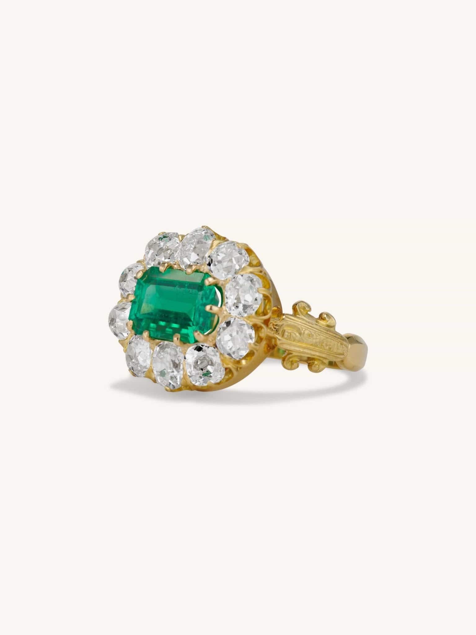 Victorian Archaeological Revival 2.01 Carat Emerald & Diamond Cluster Vintage Ring - Image 4