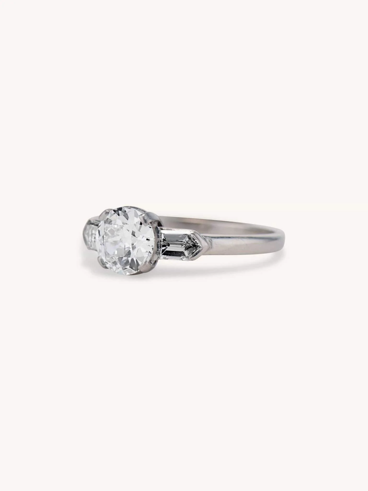 Art Deco 1.00 Carat Old European Cut Diamond Vintage Engagement Ring, New York City - Image 2