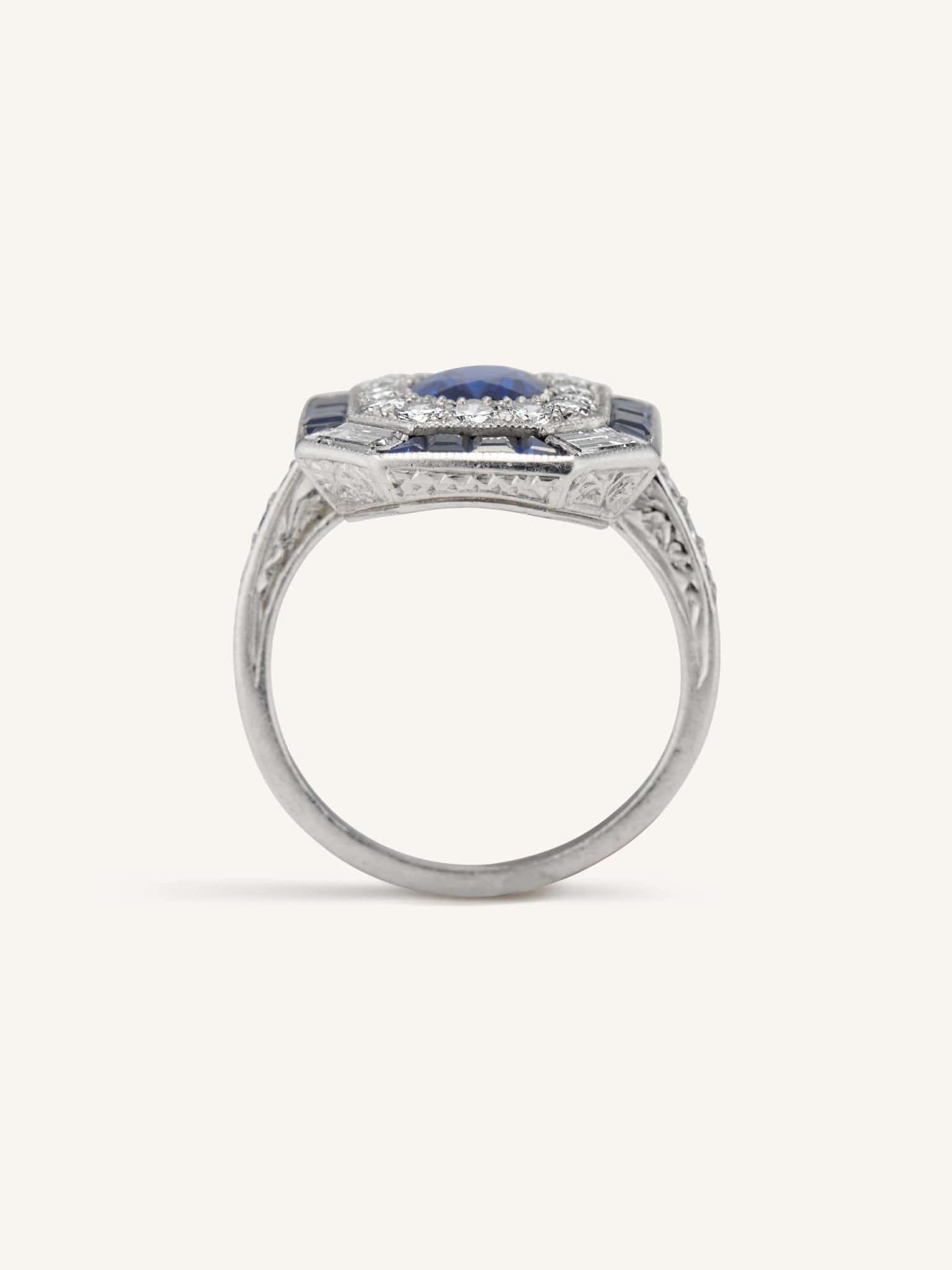 Art Deco 1.30 Carat Sapphire and Diamond Ring - Image 5