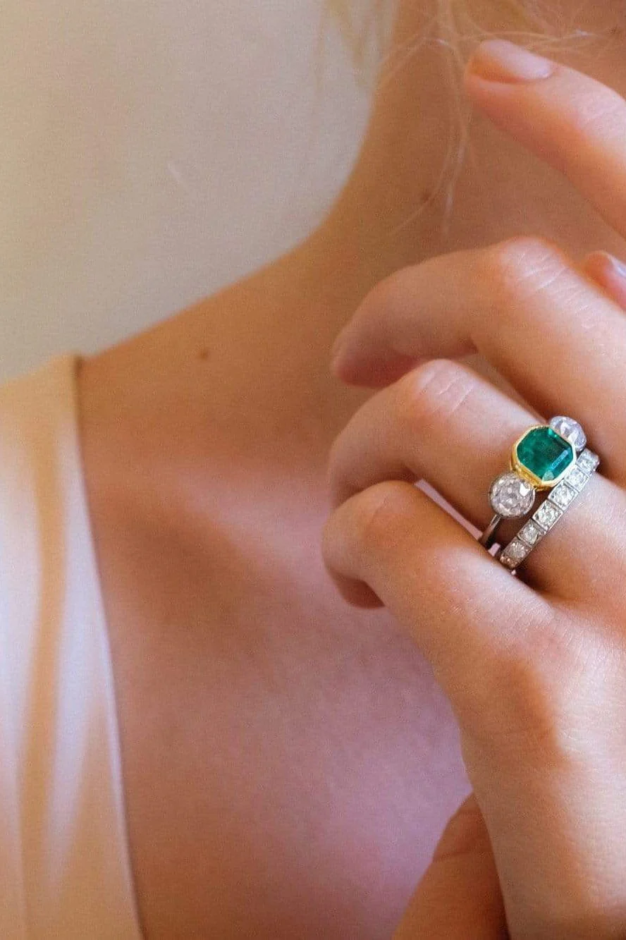 Art Deco Colombian Emerald and Diamond Three-Stone Ring - Image 5