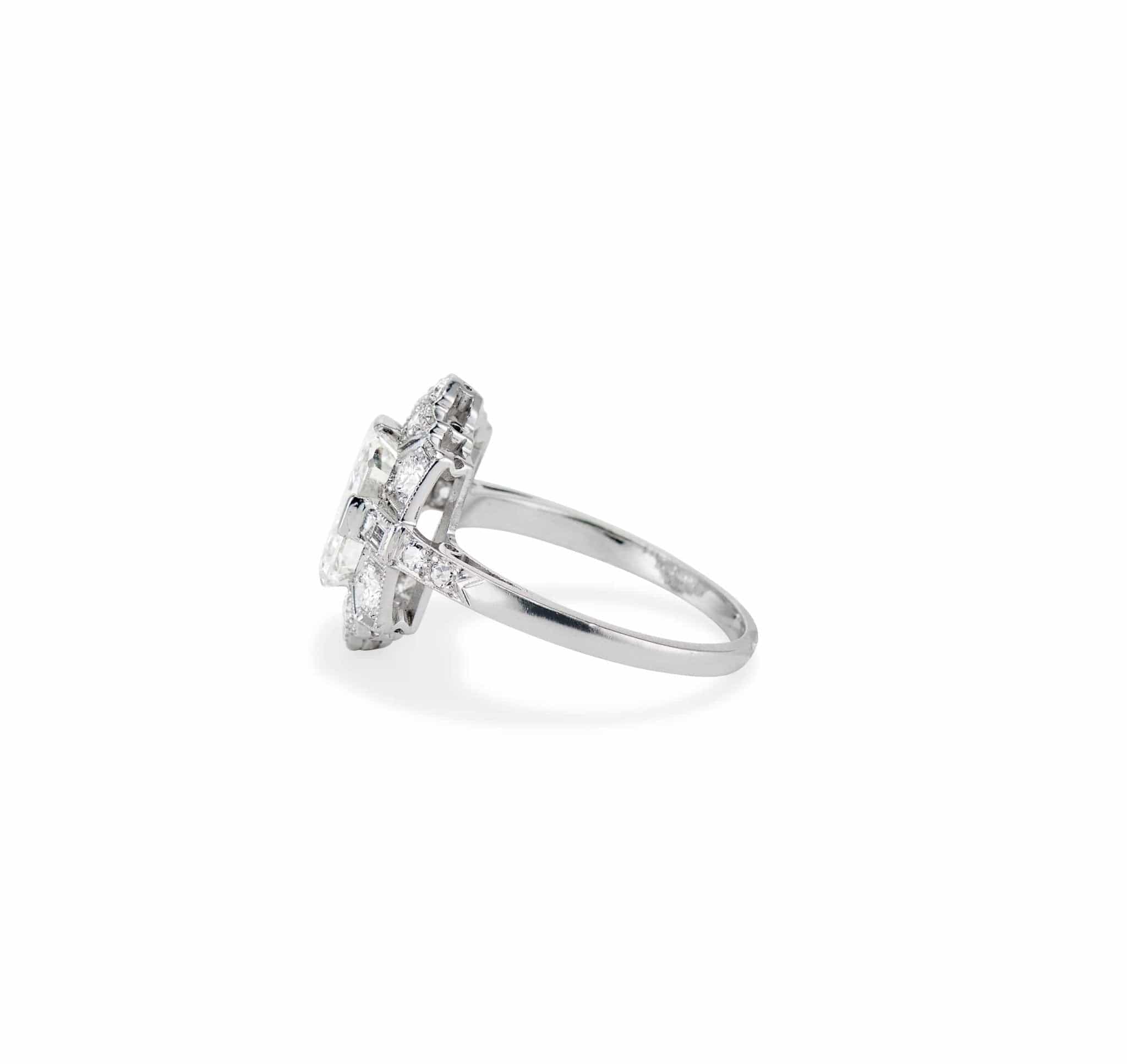 Art Deco 2.00 Carat Emerald Cut Diamond Engagement Ring - Image 3