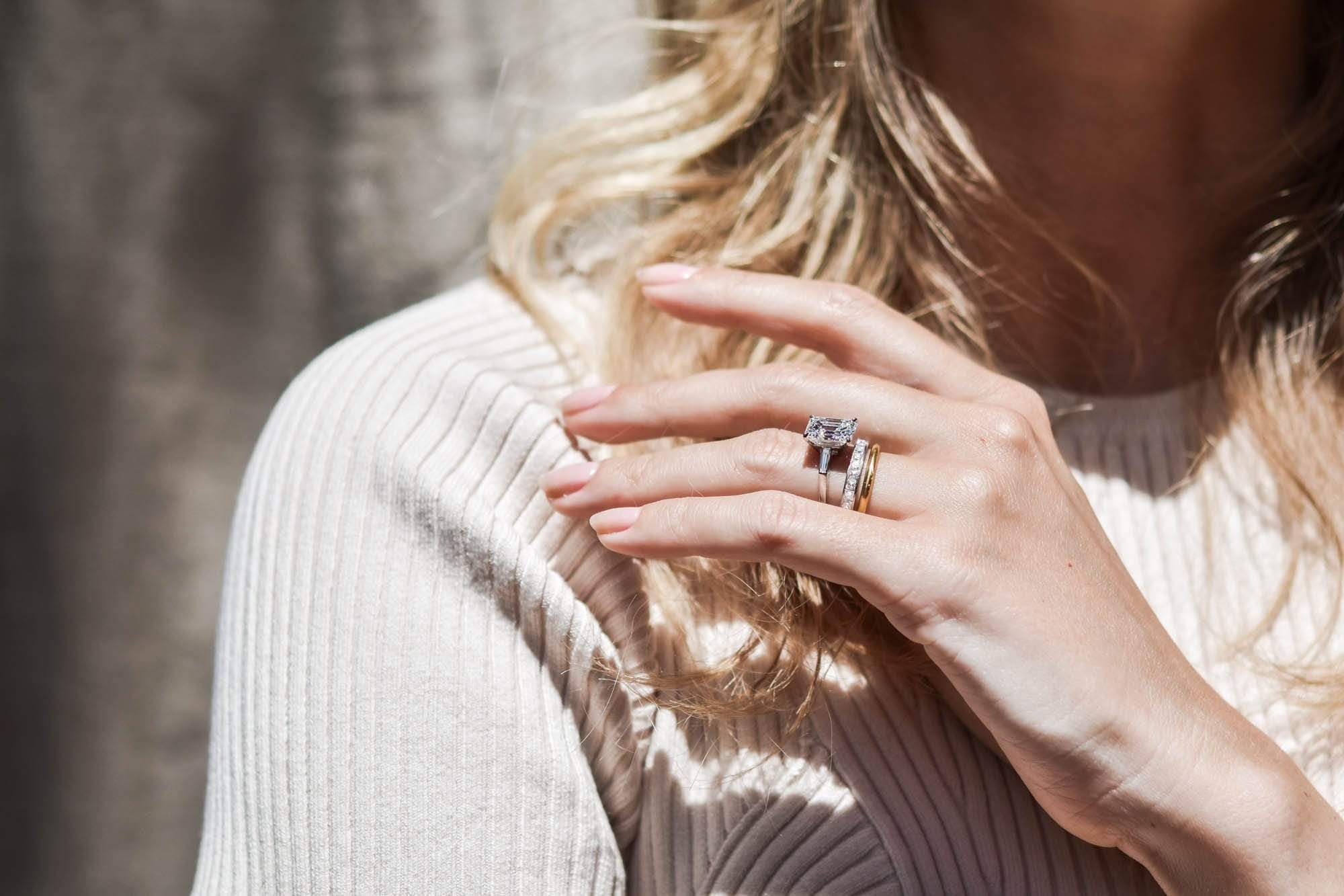 Art Deco 3.32 Carat Emerald-Cut Diamond Engagement Ring - Image 8