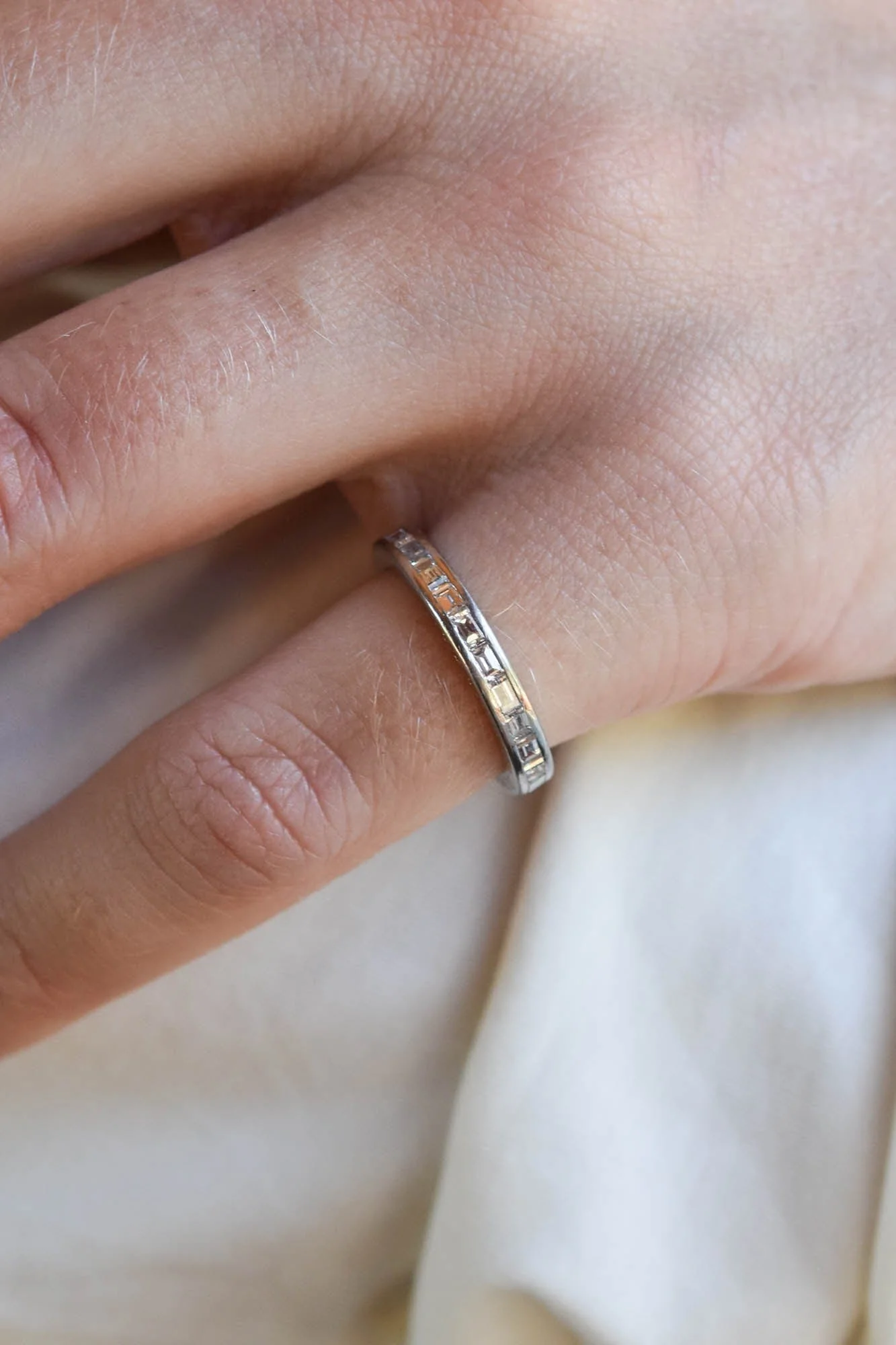 Art Deco 1.00 Carat Baguette Diamond Wedding Eternity Band - Size 2.5 - Image 2