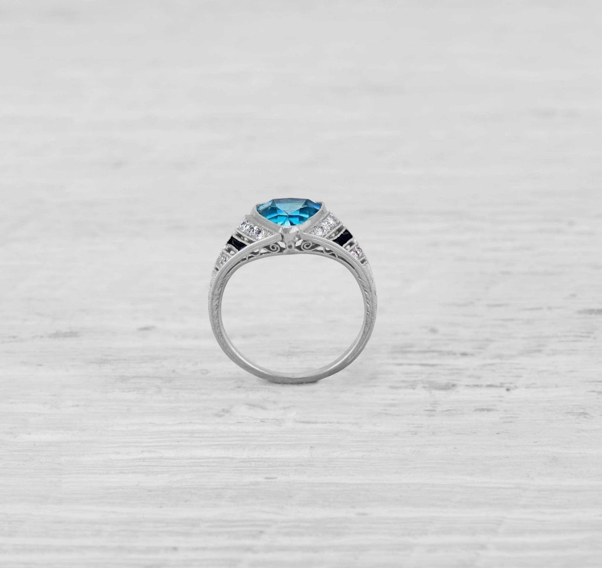 ART DECO BLUE ZIRCON AND DIAMOND RING - Image 4