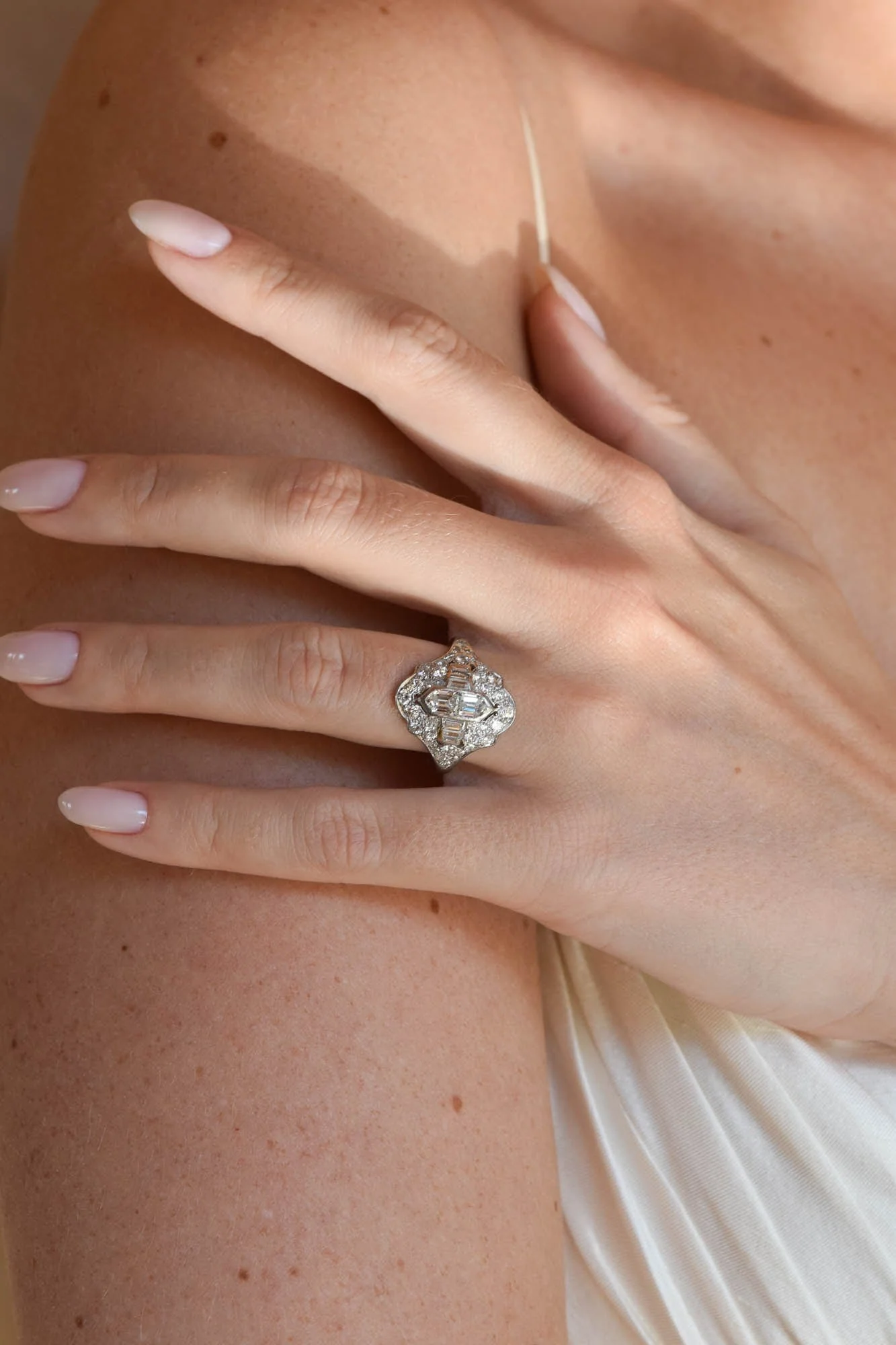 Late Art Deco Bullet Cut Diamond Vintage Dinner Ring - Image 3