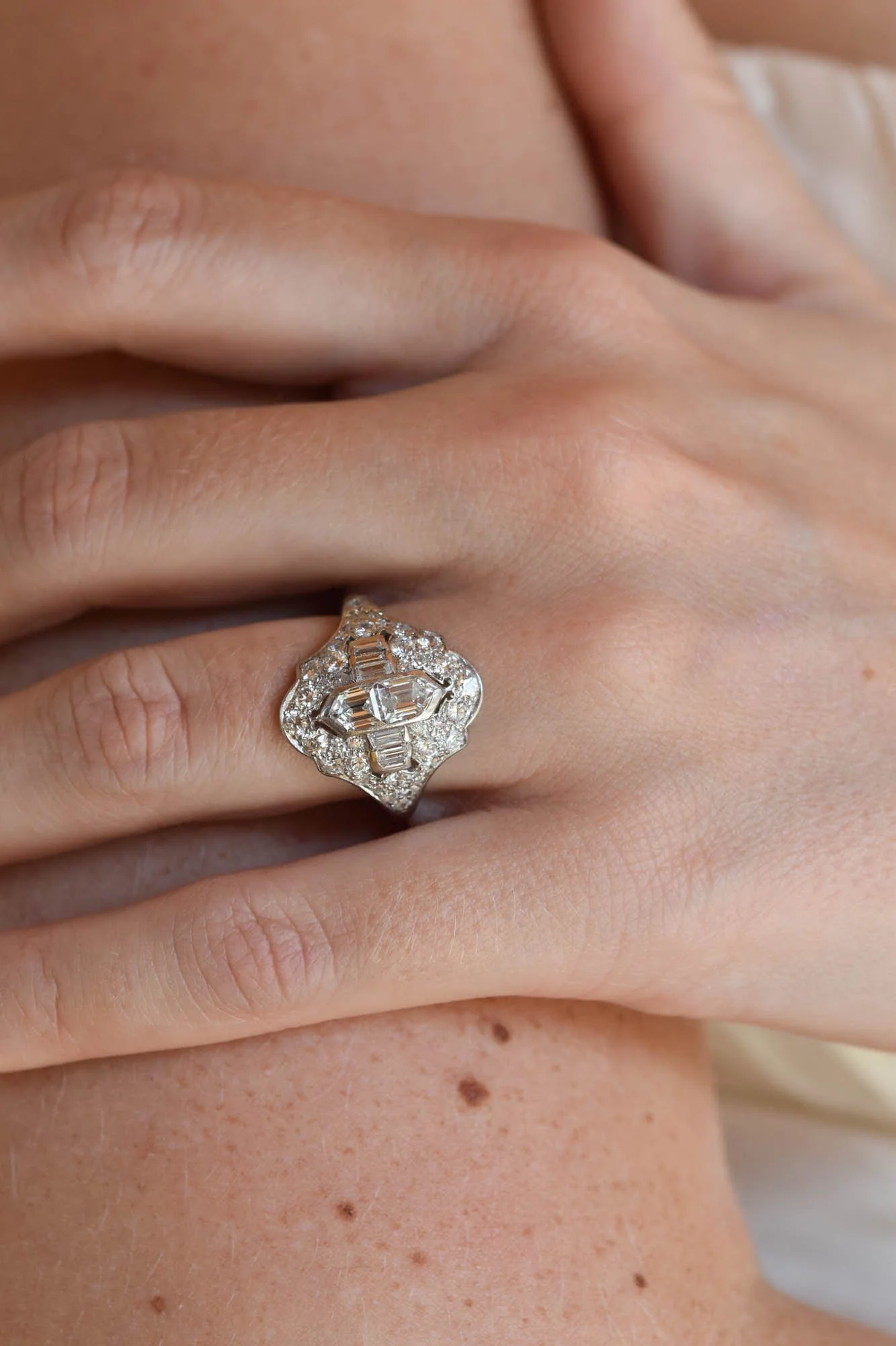 Late Art Deco Bullet Cut Diamond Vintage Dinner Ring - Image 7