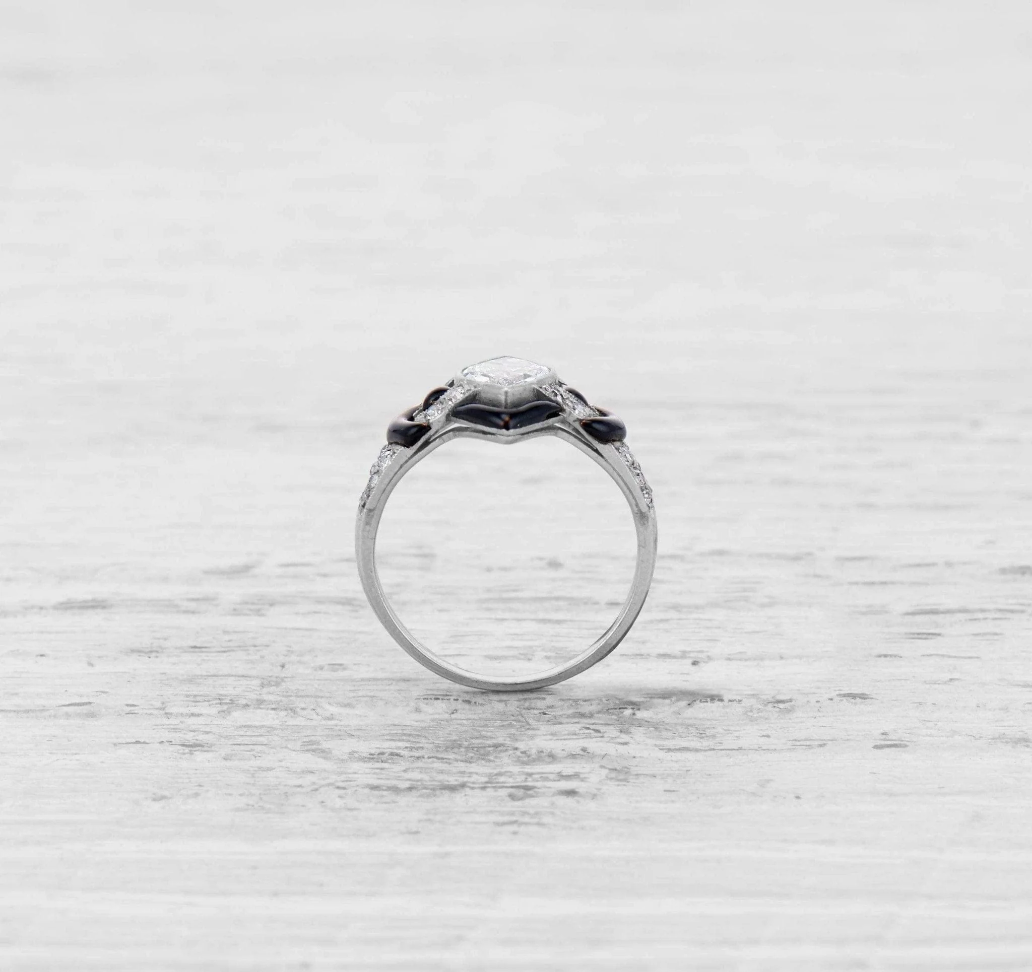 ART DECO DIAMOND AND BLACK ENAMEL ENGAGEMENT RING - Image 4