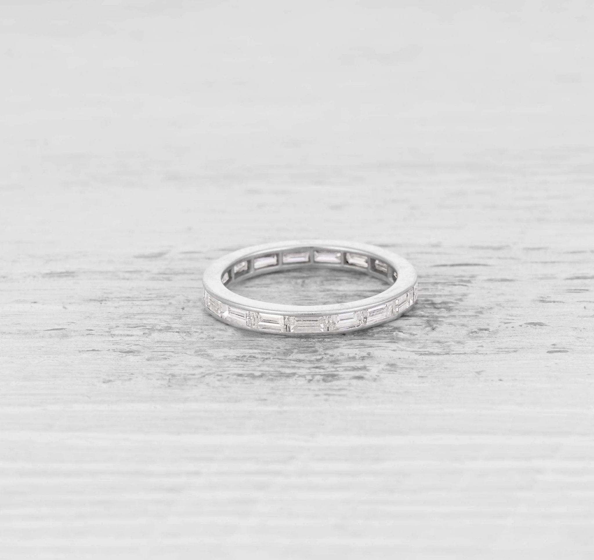 ART DECO DIAMOND AND PLATINUM ETERNITY BAND - Image 3
