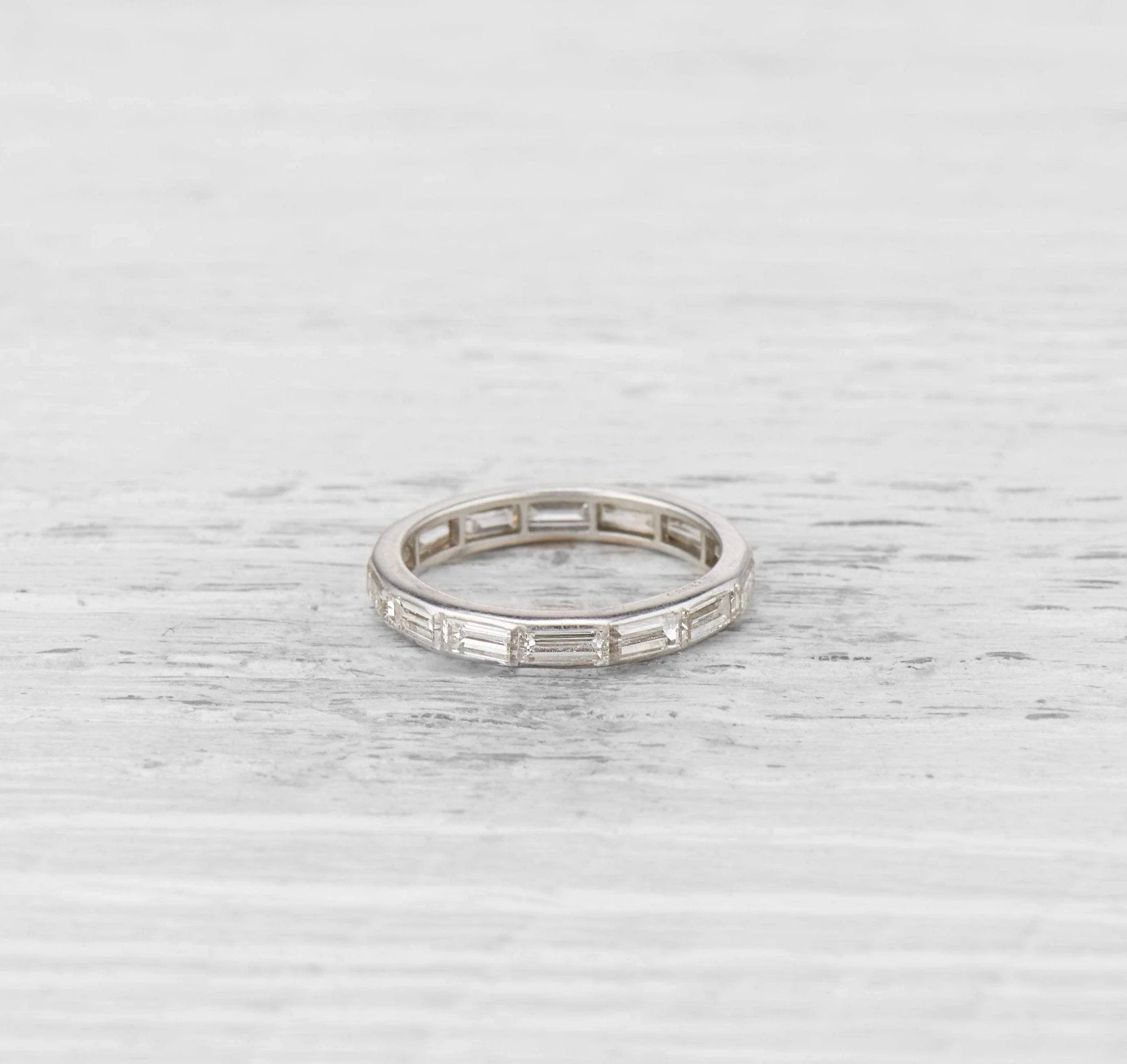 ART DECO DIAMOND AND PLATINUM ETERNITY BAND - Image 3