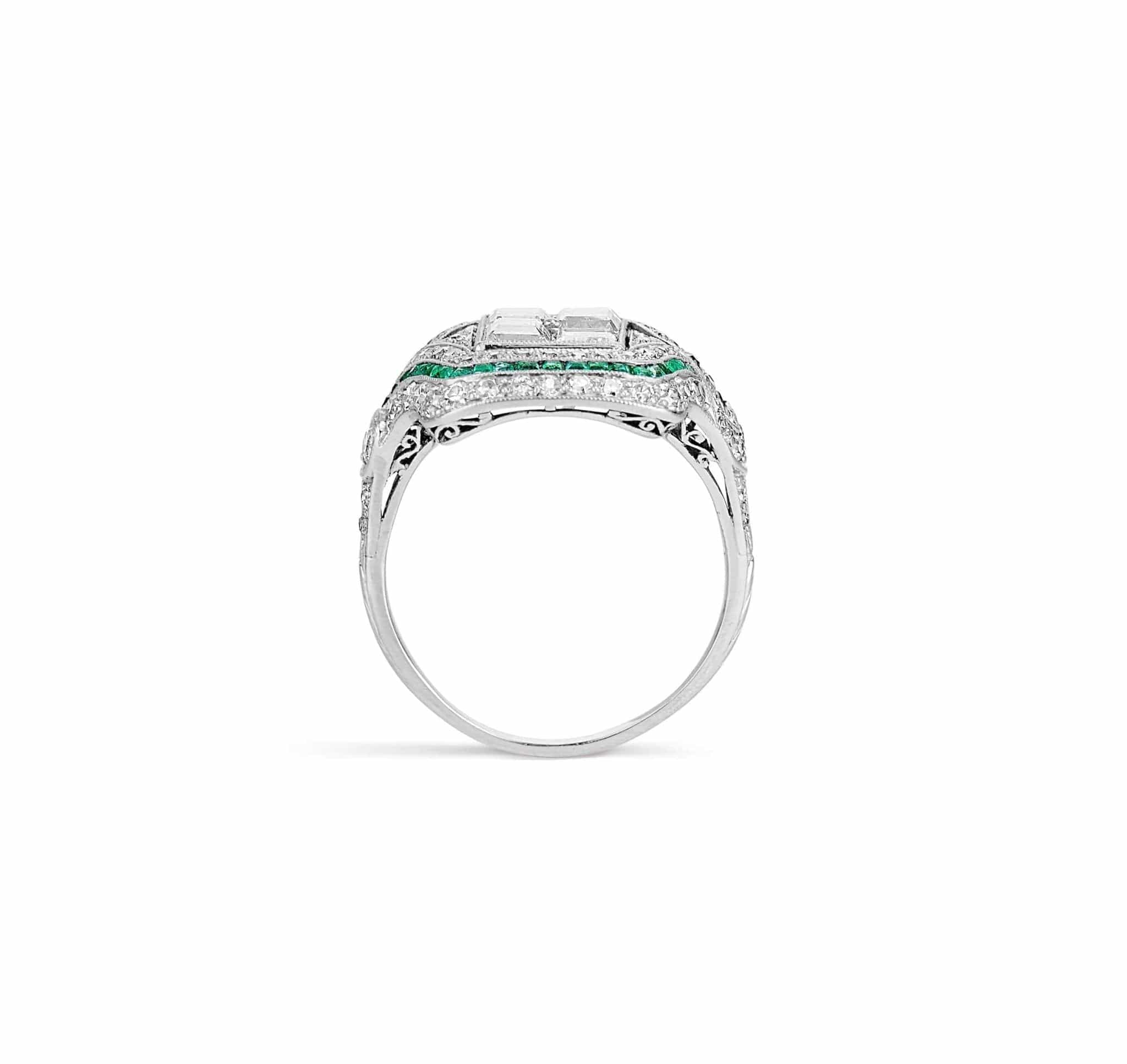 Art Deco Carre Cut Diamond & Emerald Ring - Image 4
