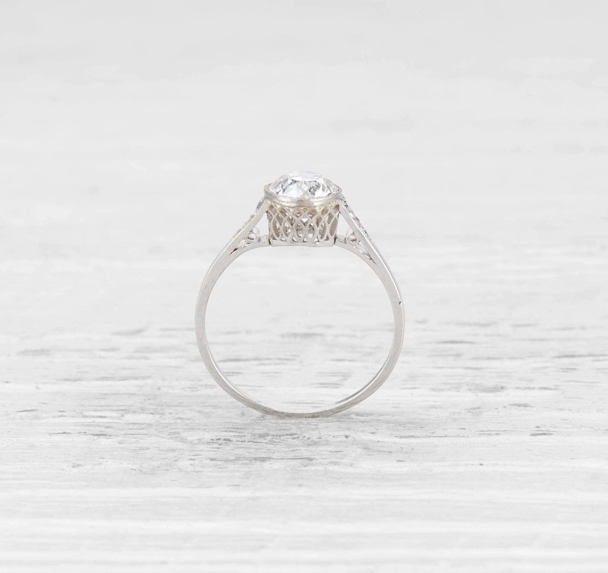 1.33 CARAT ART DECO DIAMOND ENGAGEMENT RING - Image 4