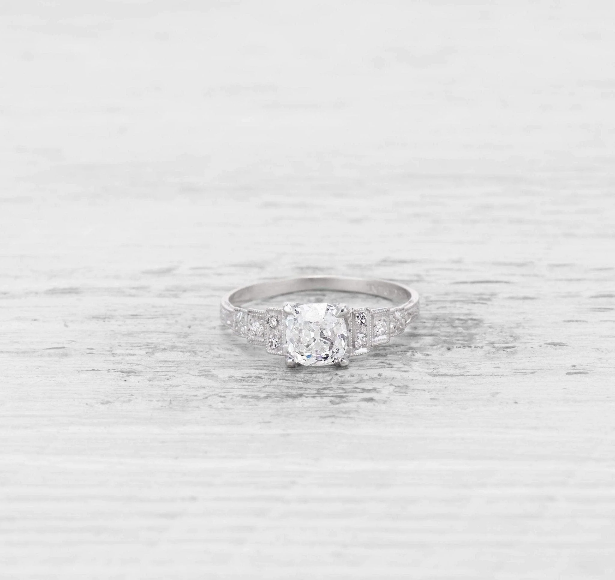 ART DECO 1.11 CARAT DIAMOND ENGAGEMENT RING - Image 2