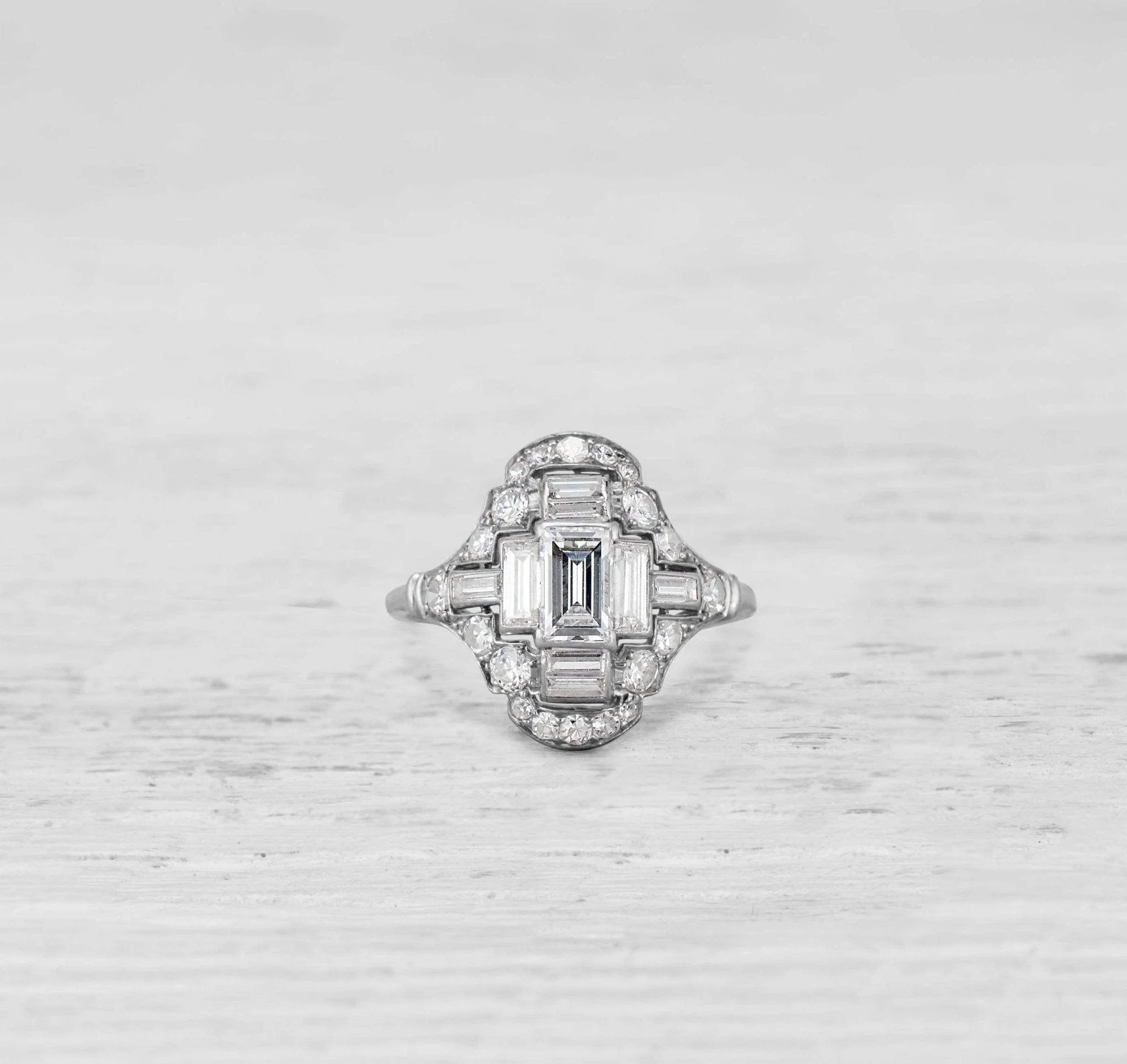 Art Deco Diamond Vintage Engagement Ring - Image 3