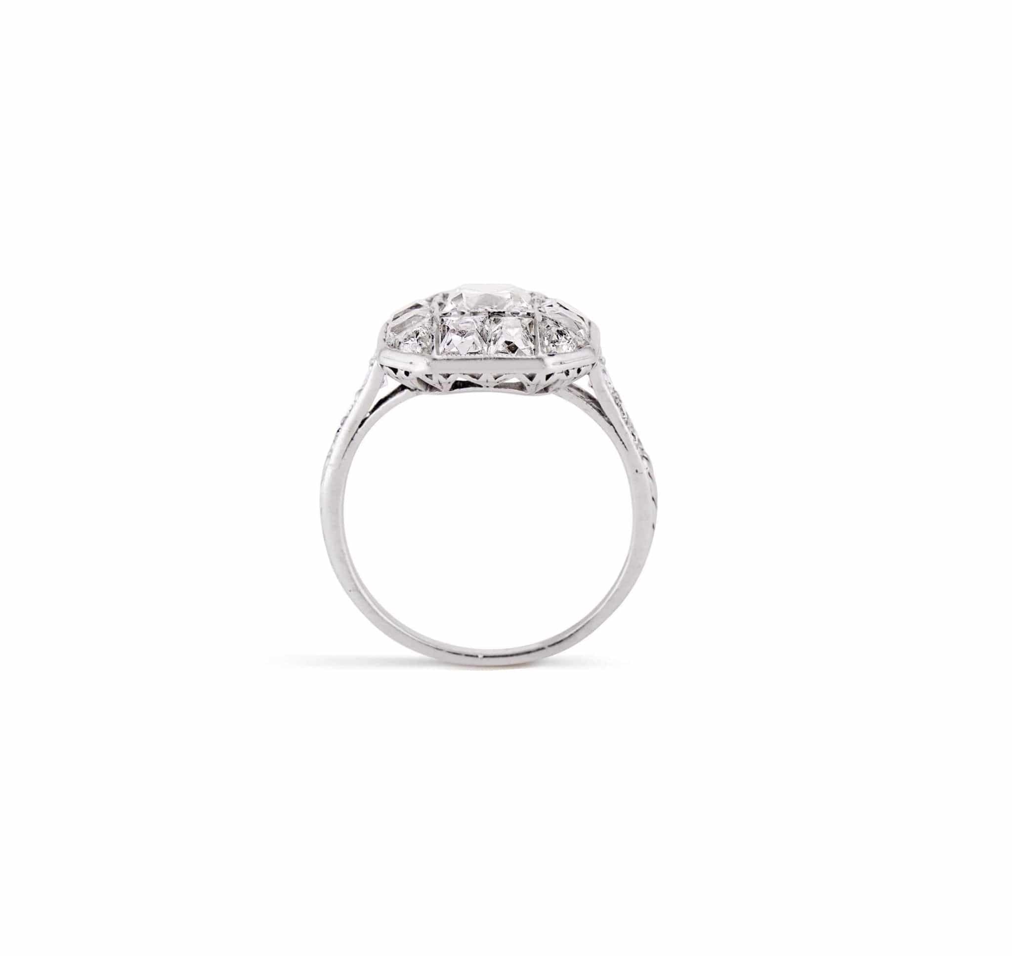 Art Deco .75 Carat French Cut Diamond Ring - Image 4