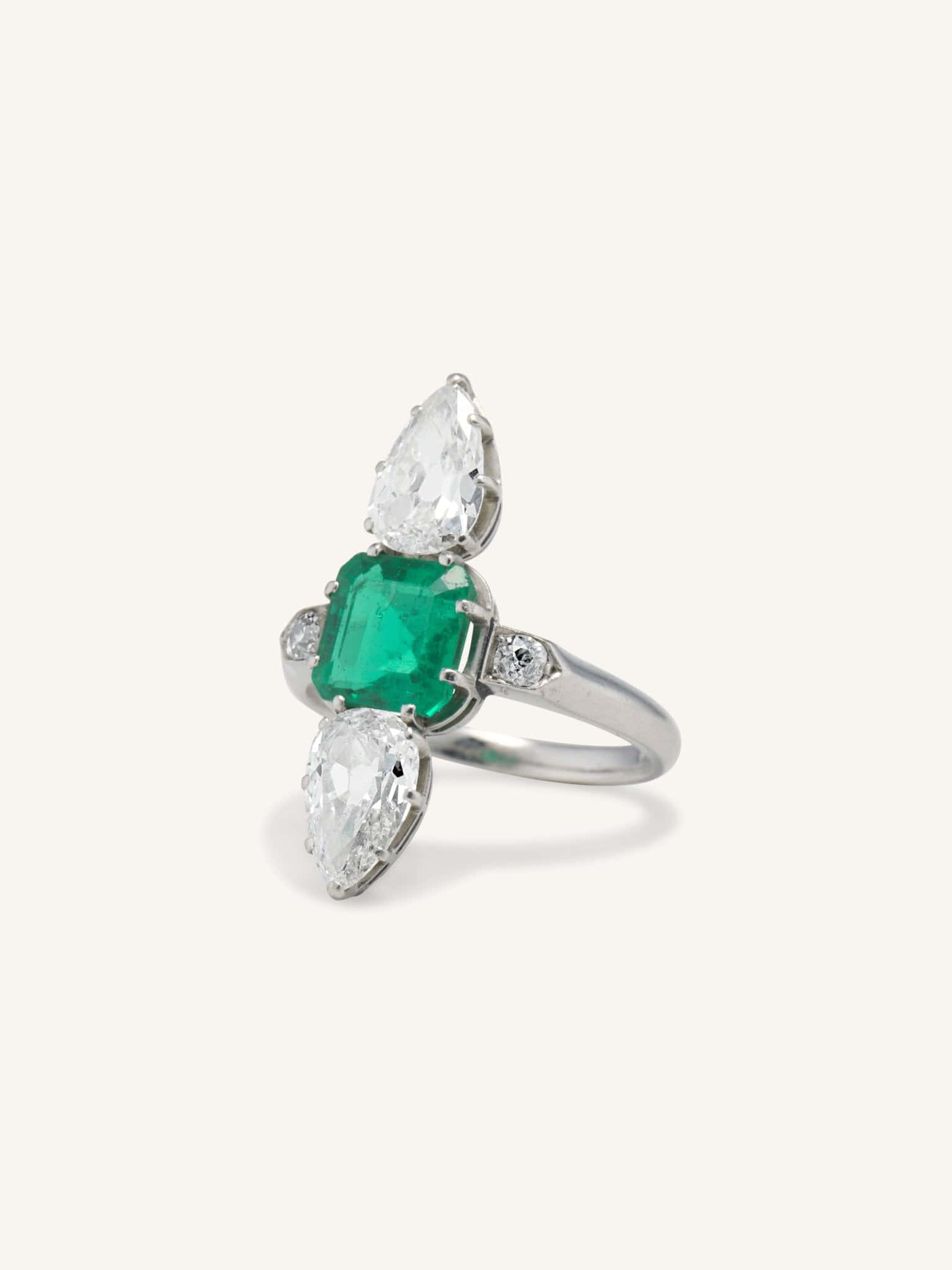 Art Deco Emerald Cut Emerald & Diamond Three Stone Ring - Image 3
