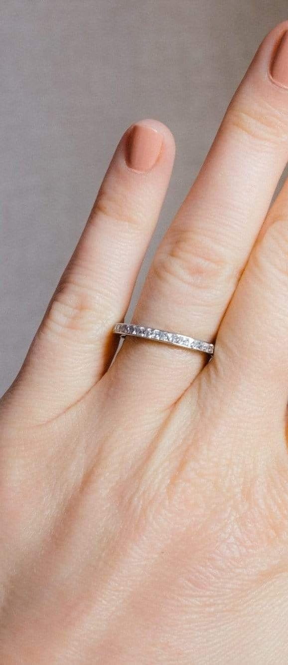 Art Deco 2.50 Carat French Cut Diamond Eternity Band - Image 3