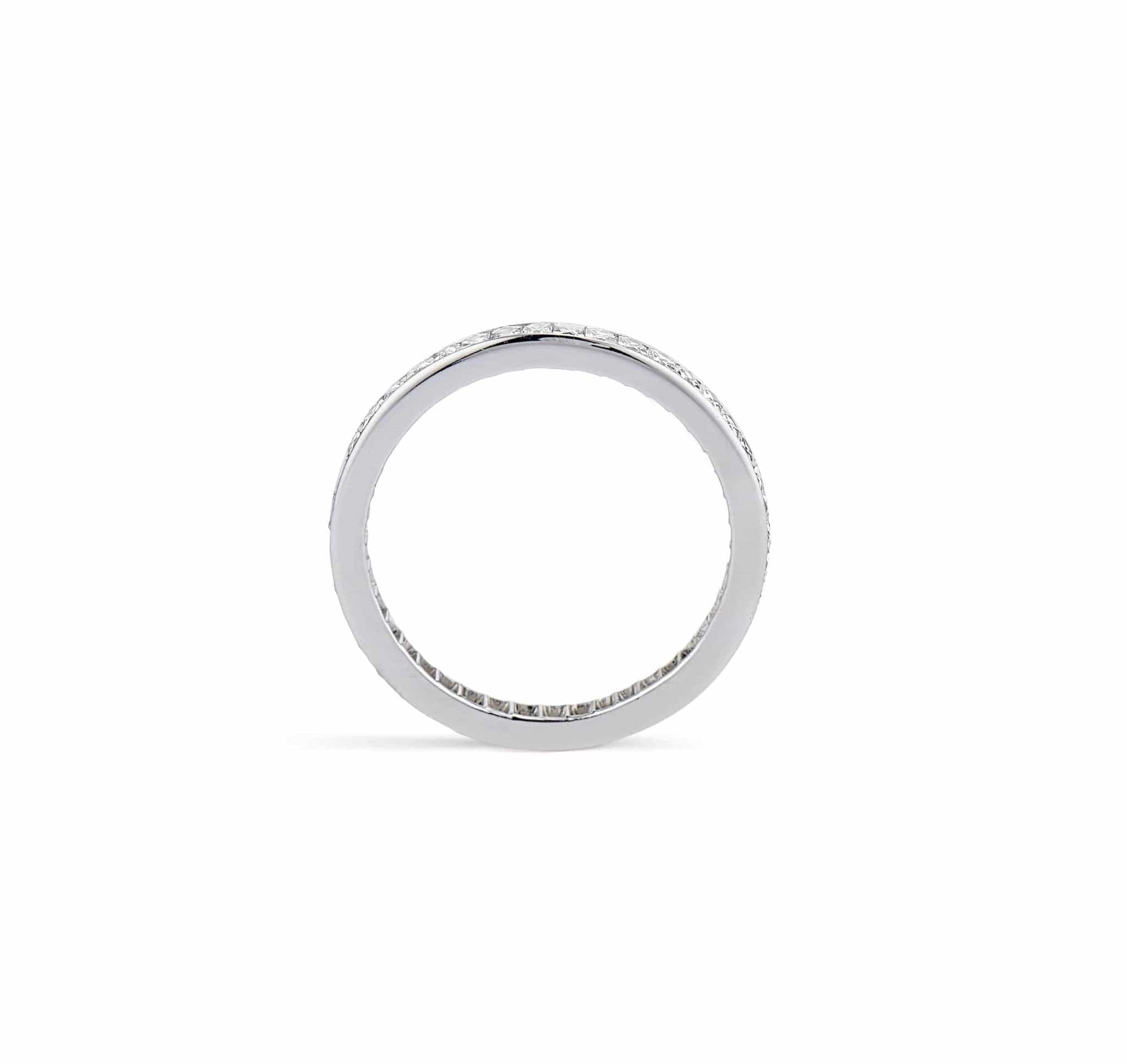 Art Deco 2.50 Carat French Cut Diamond Eternity Band - Image 4