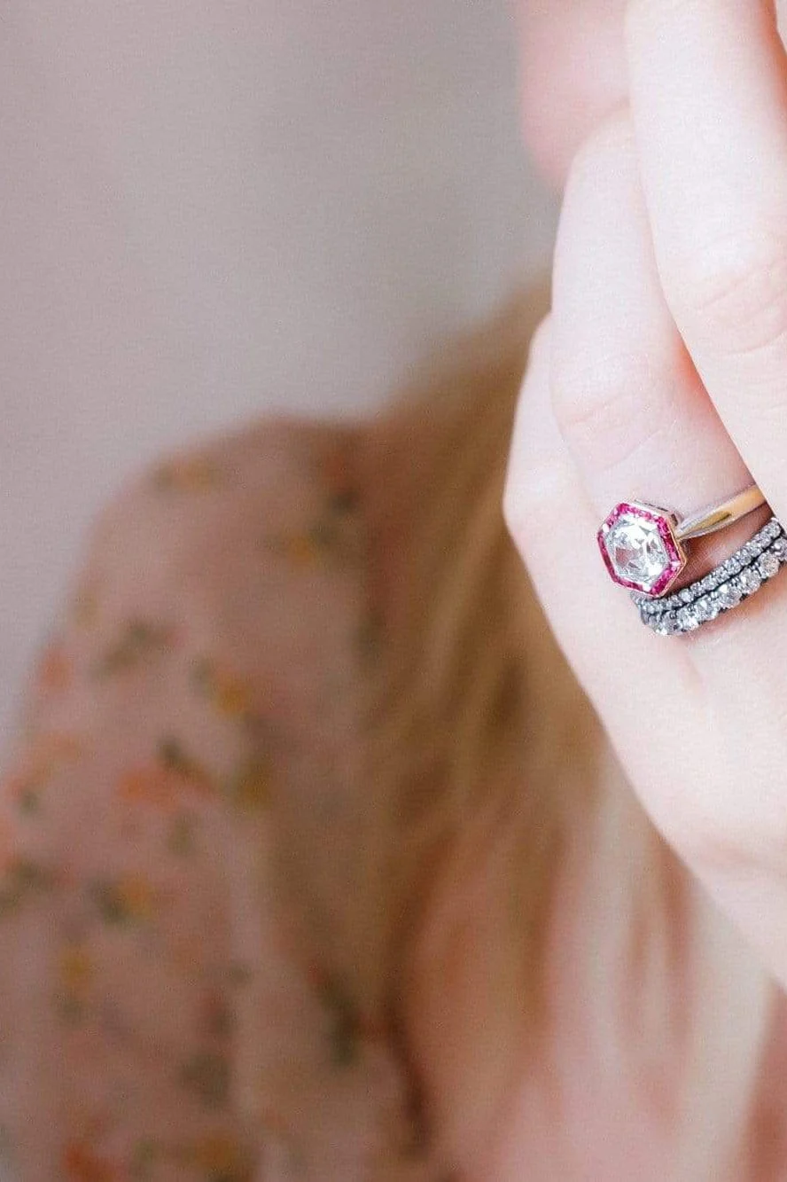Art Deco Hexagonal-cut Diamond and Ruby Engagement Ring - Image 6