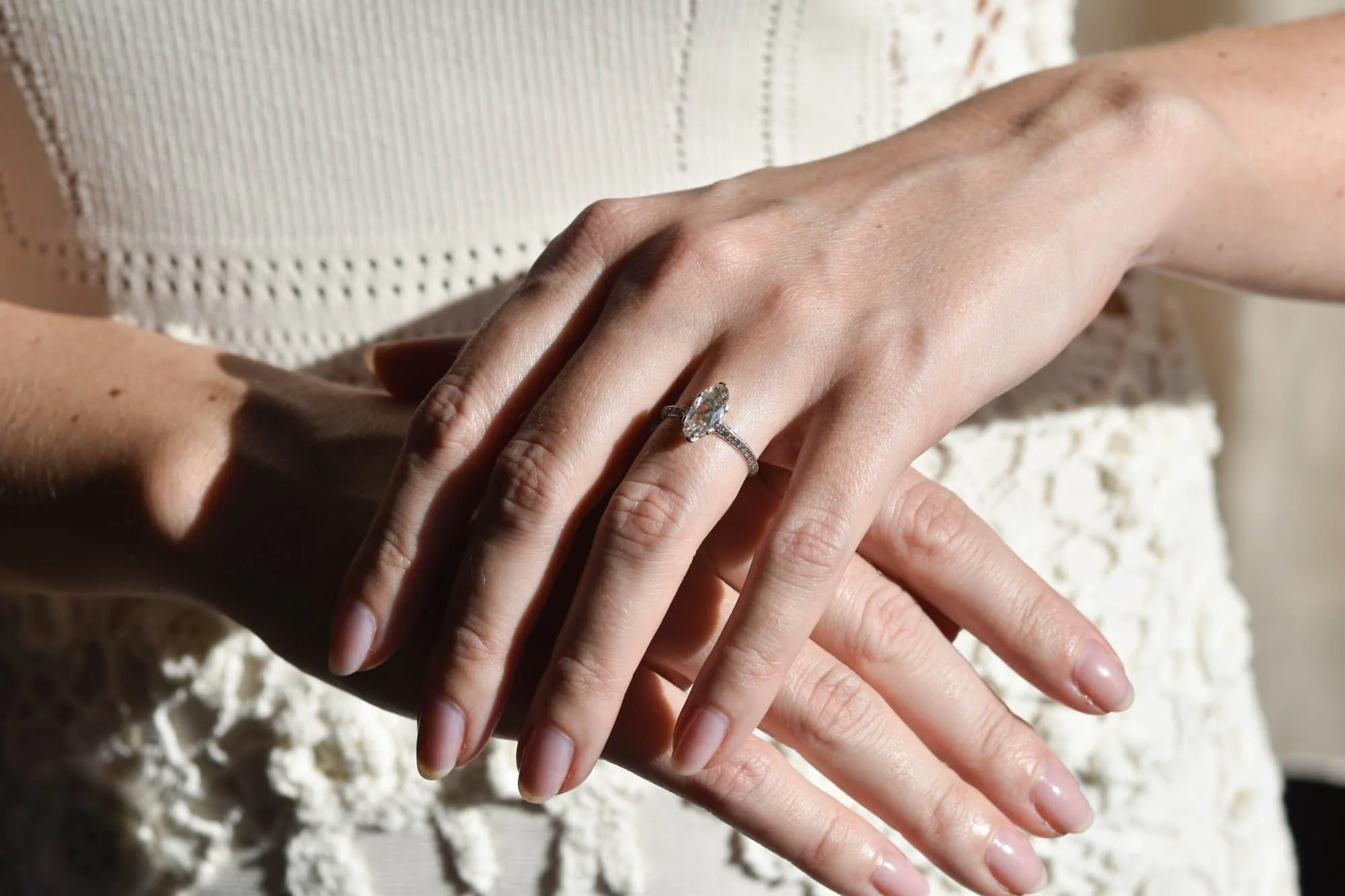 Art Deco Moval Shaped Diamond & Knife Edge Vintage Engagement Ring - Image 3
