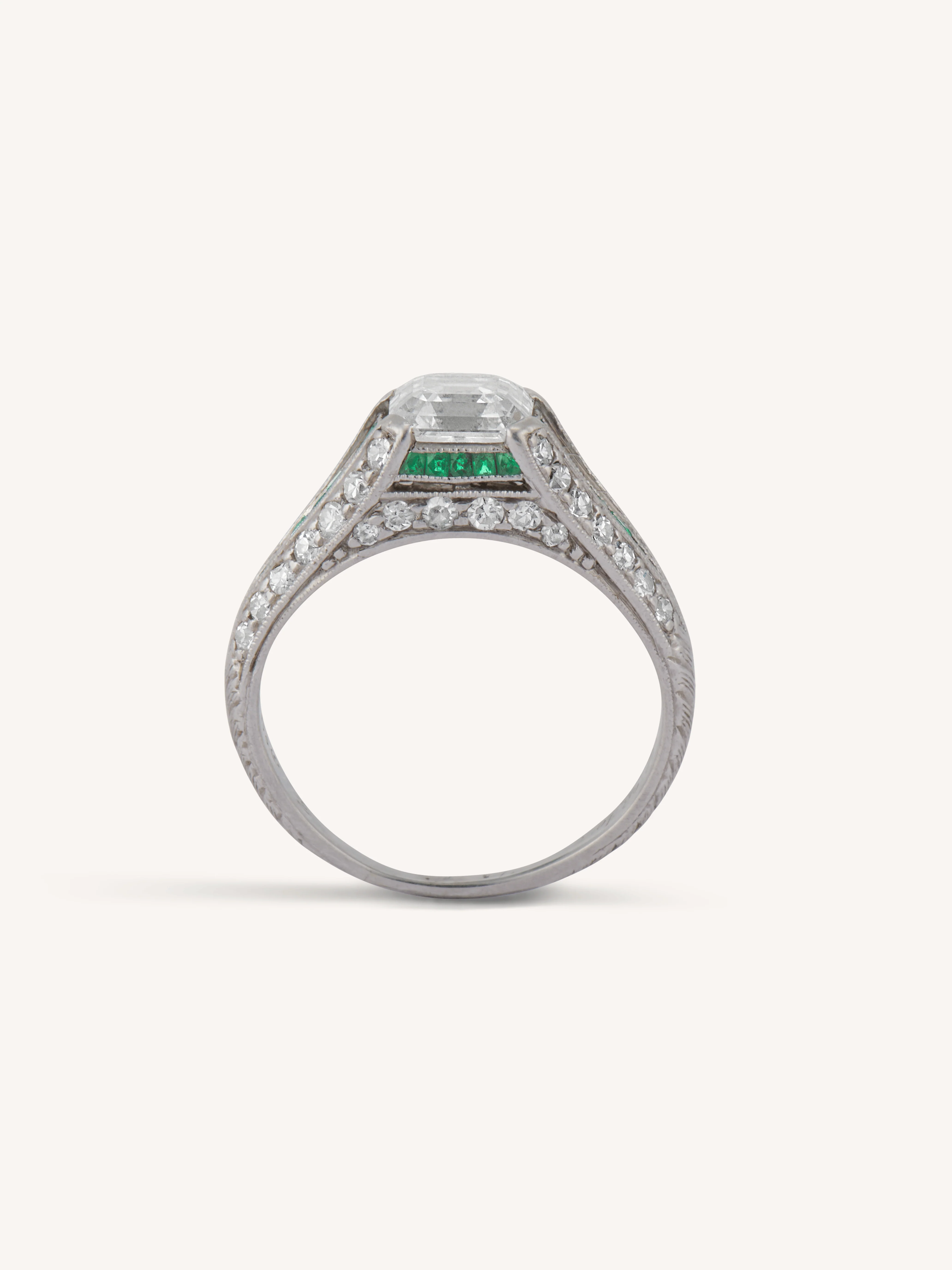 Art Deco 1.10 Carat Octagonal Cut Diamond and Emerald Vintage Engagement Ring - Image 6