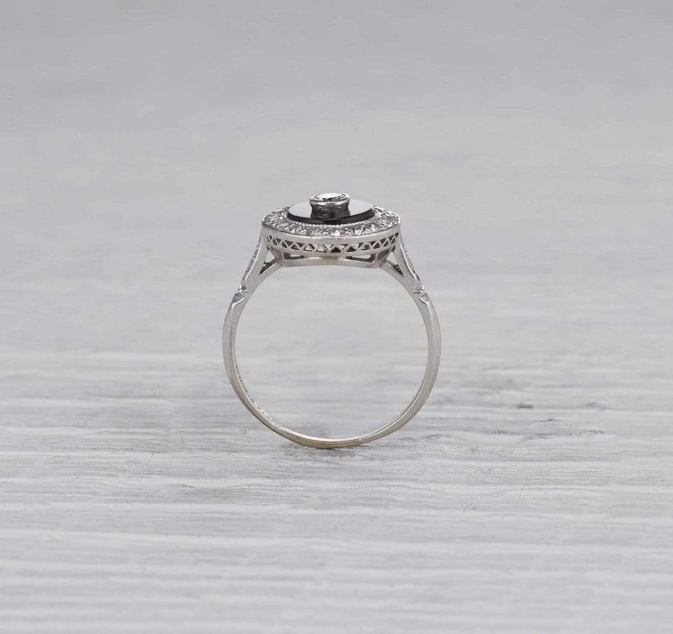 Art Deco Onyx Bullseye Ring - Image 4
