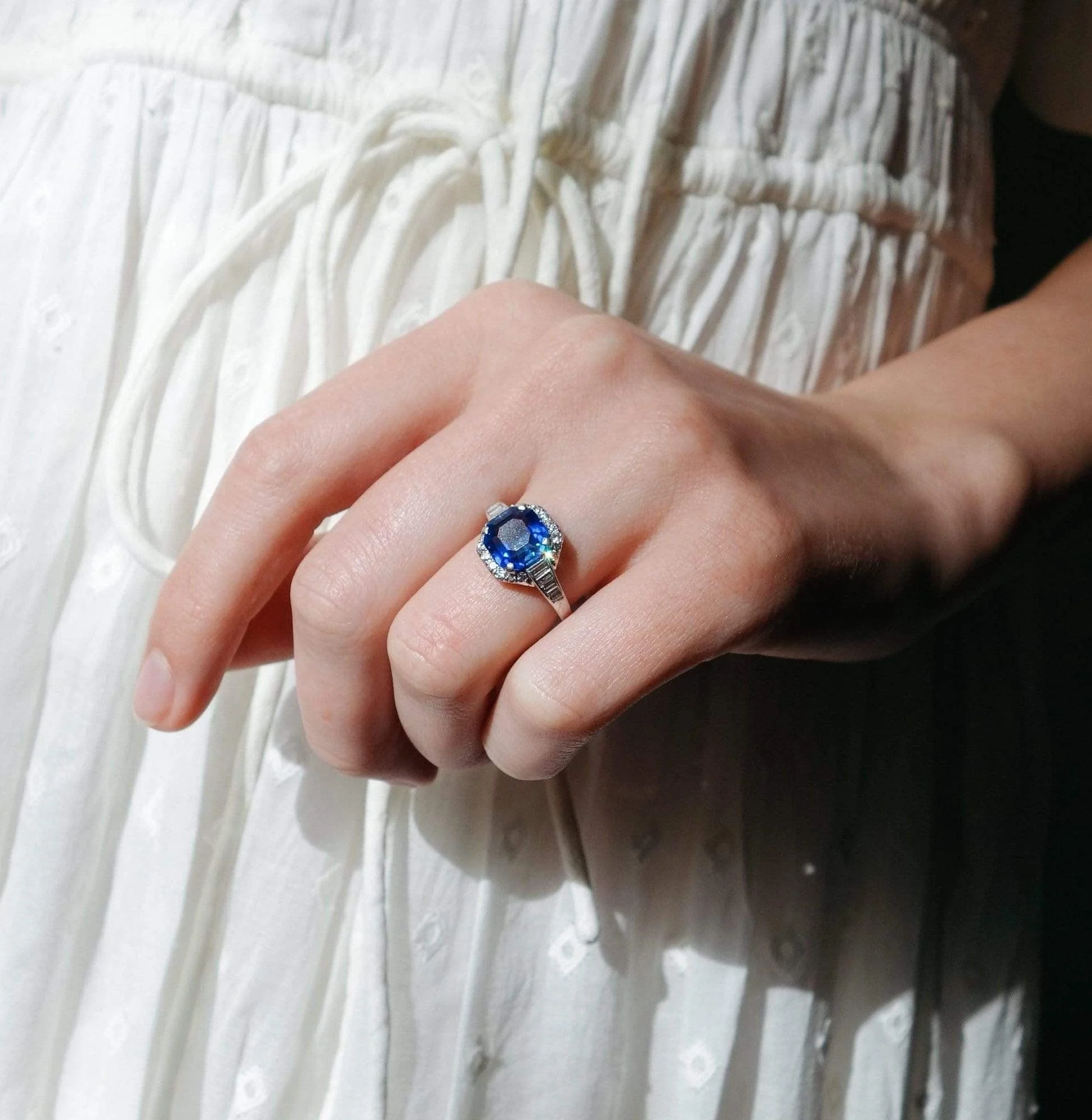 Art Deco 3.58 Carat Burma Sapphire & Diamond Ring - Image 4