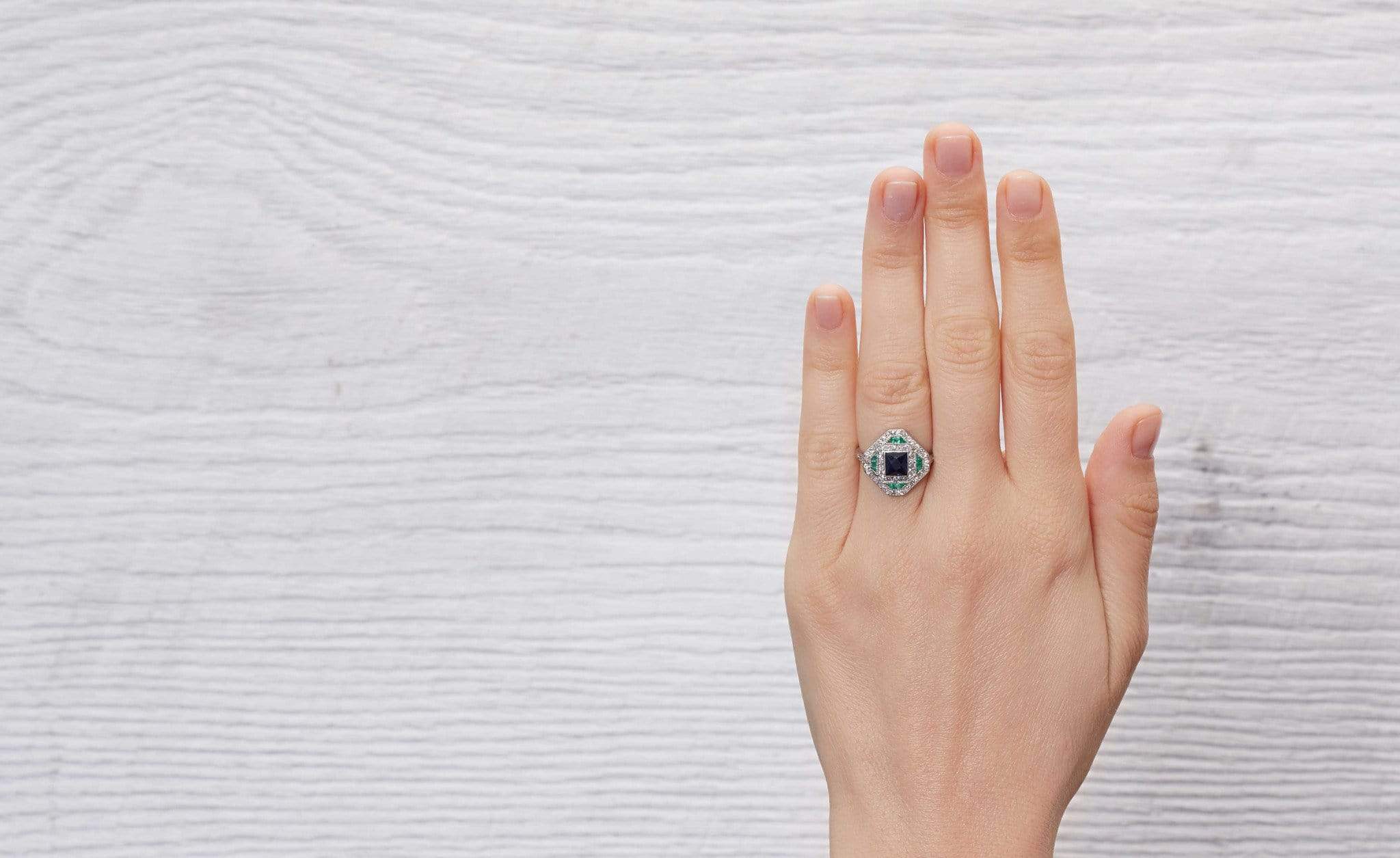 Art Deco Sapphire and Emerald Ring - Image 6