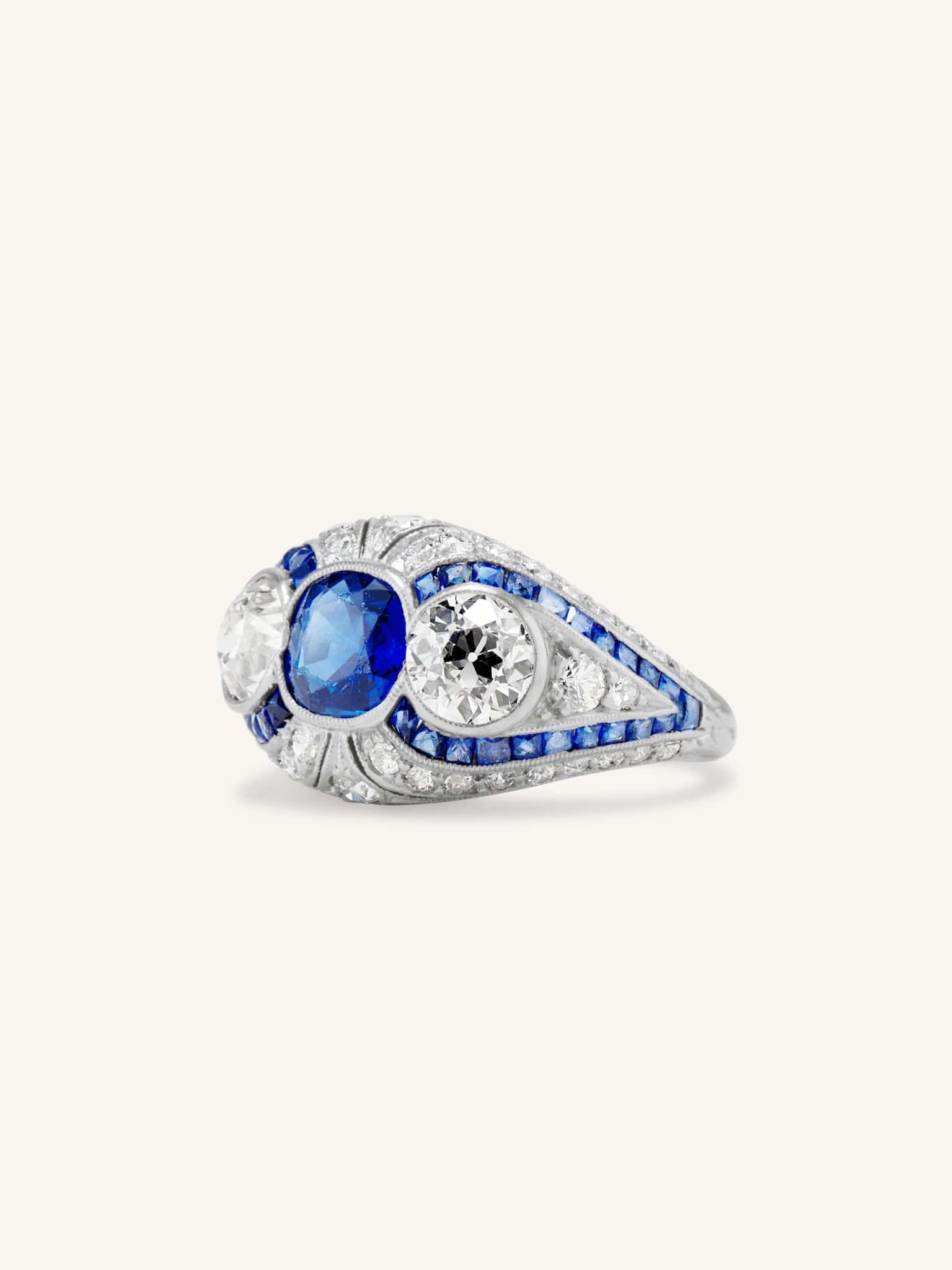 Art Deco Sapphire & Diamond Three Stone Vintage Dome Ring - Image 4