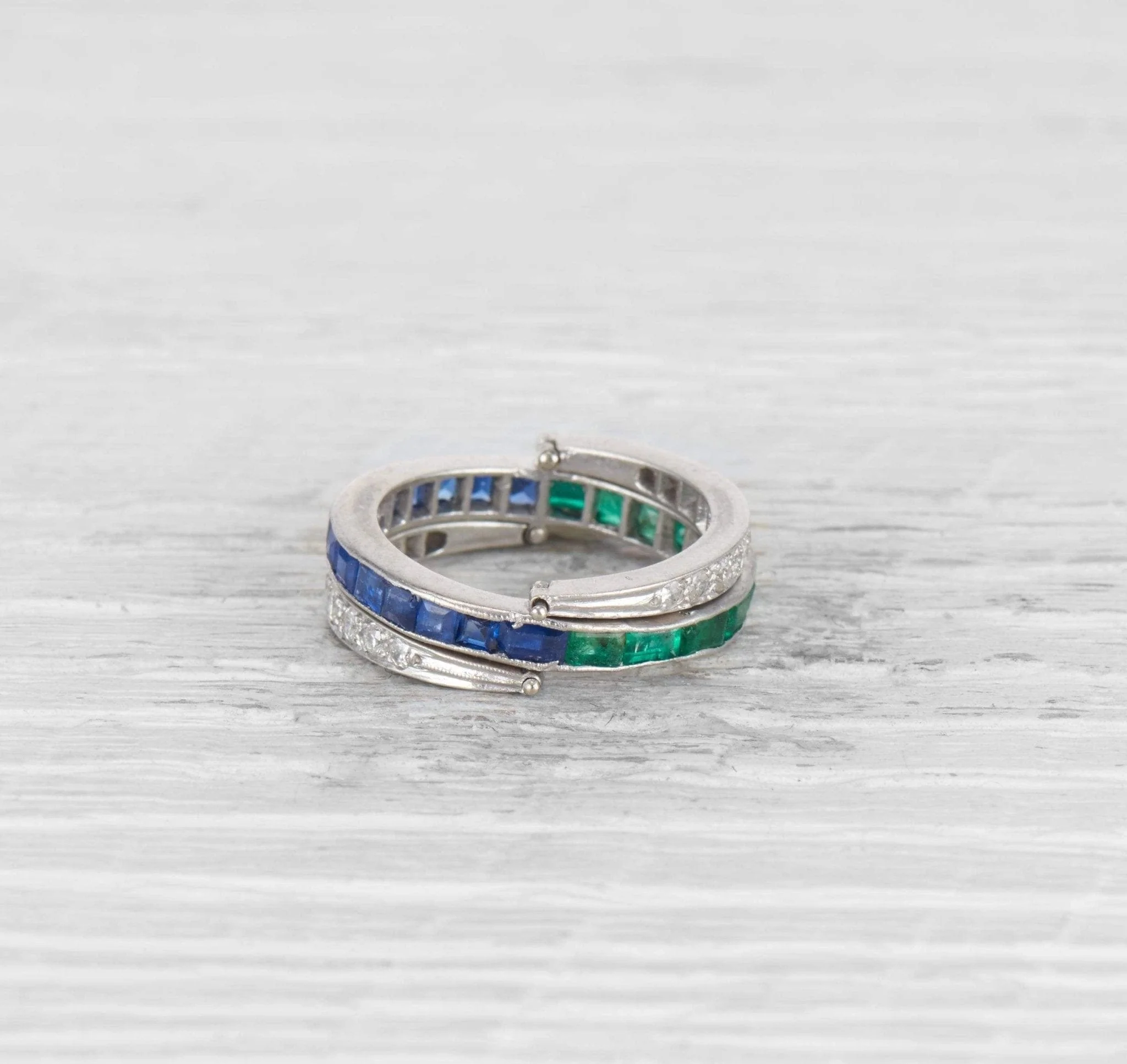 ART DECO SAPPHIRE, EMERALD, AND DIAMOND 'FLIP' ETERNITY BAND - Image 4