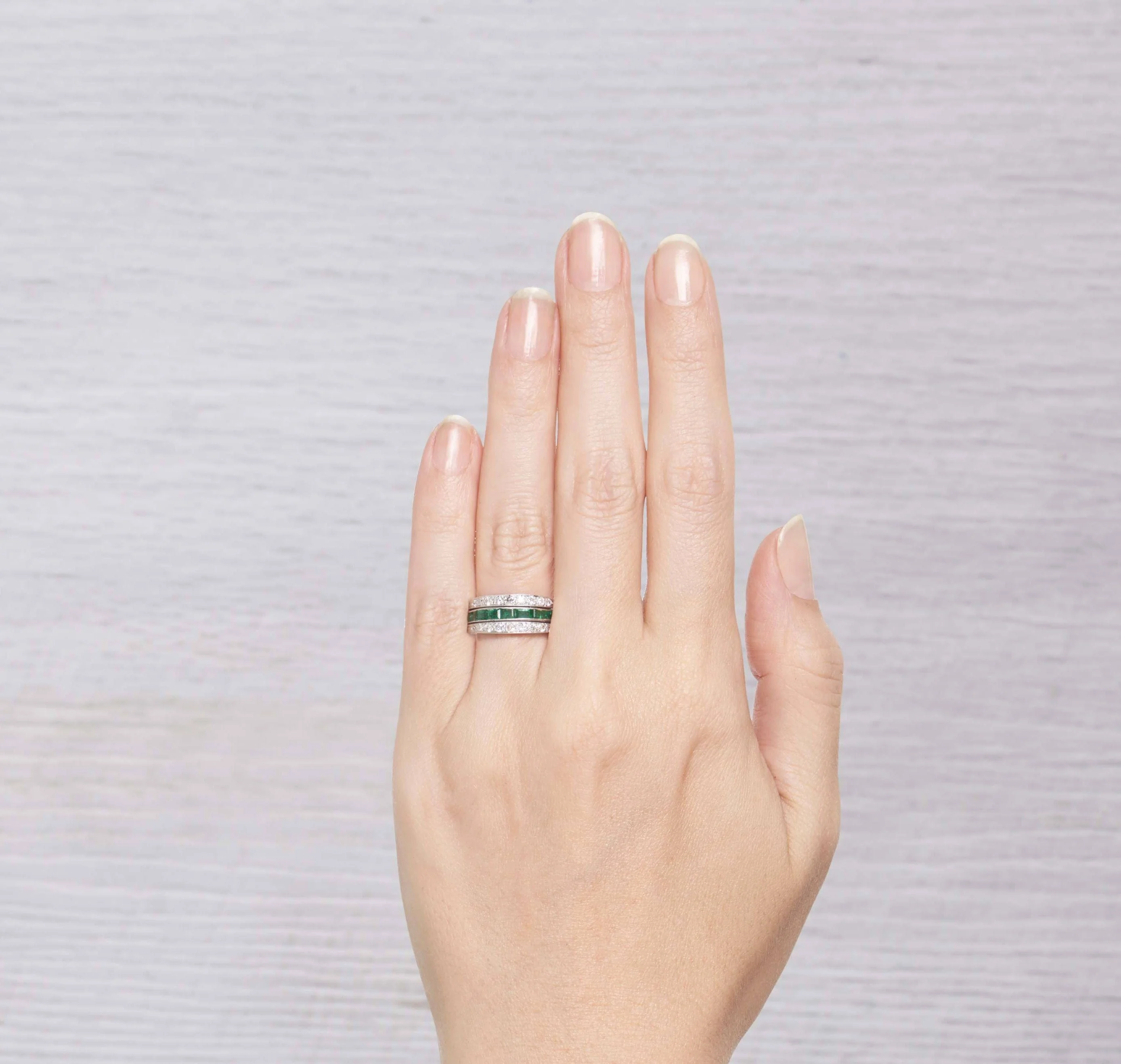 ART DECO SAPPHIRE, EMERALD, AND DIAMOND 'FLIP' ETERNITY BAND - Image 7