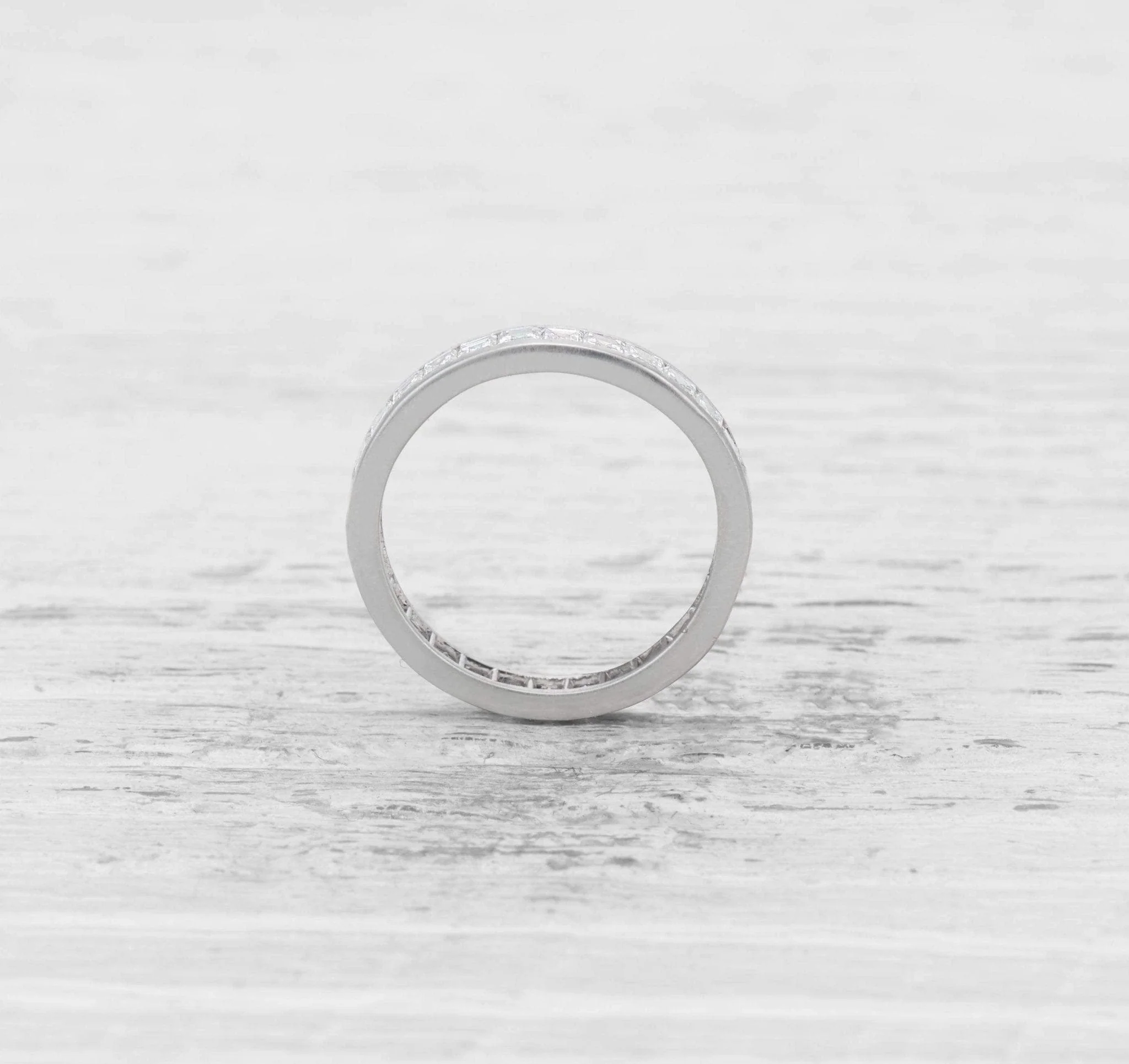 ART DECO SQUARE-CUT DIAMOND ETERNITY BAND - Image 2