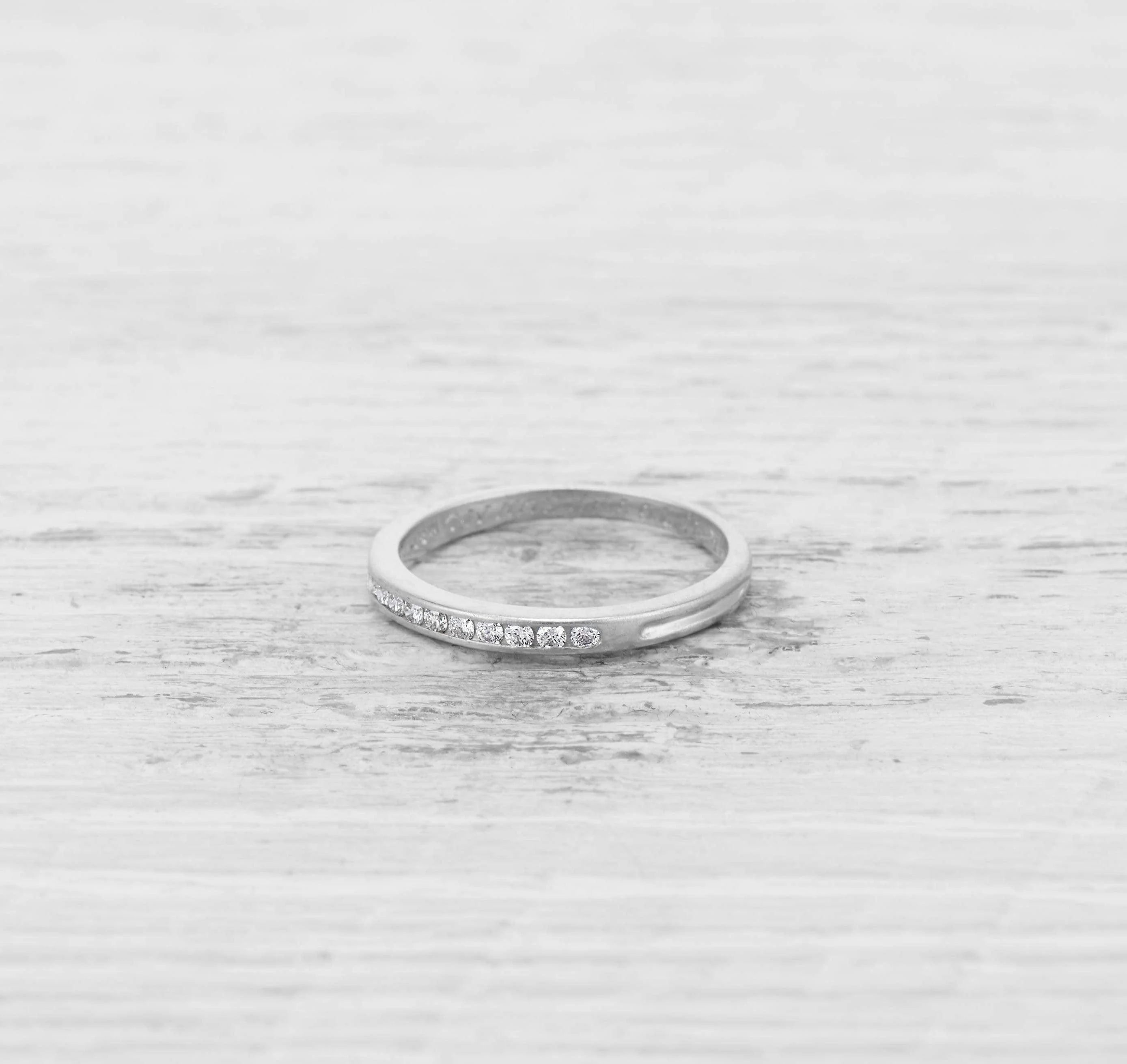 ART DECO TIFFANY DIAMOND WEDDING BAND - Image 2