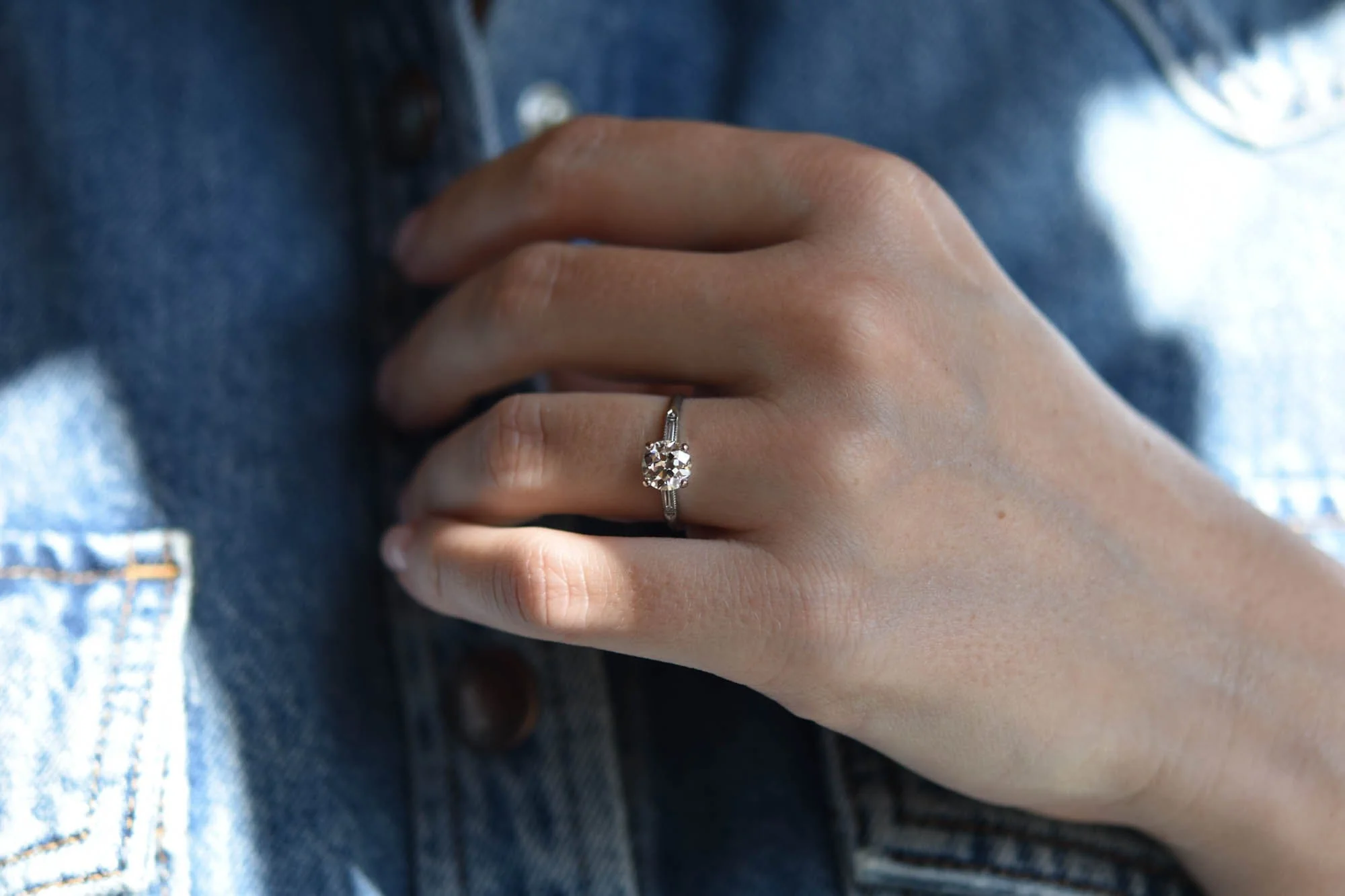 1920's 1.05 Carat Transitional Cut Diamond Platinum Vintage Engagement Ring - Image 10