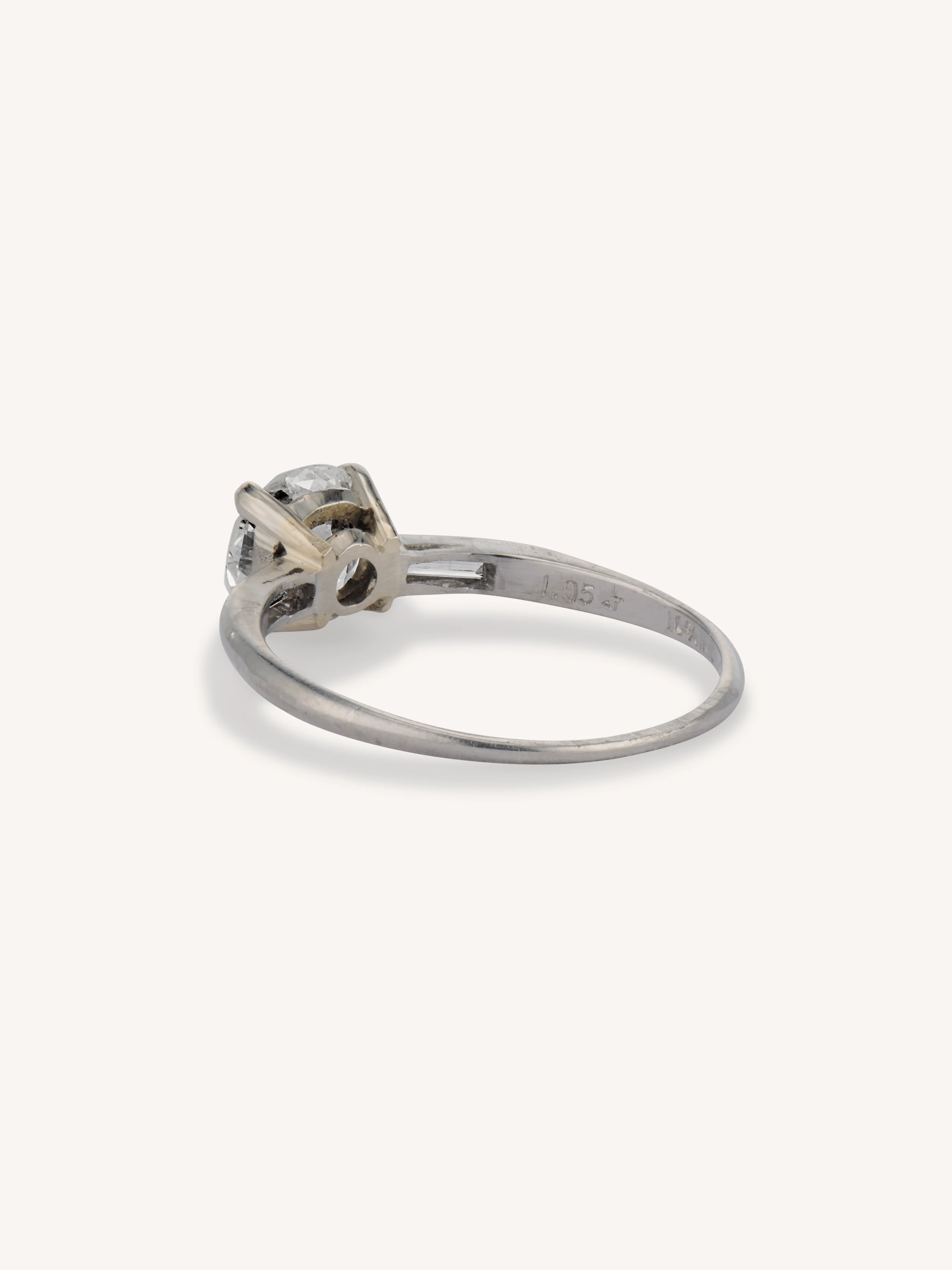 1920's 1.05 Carat Transitional Cut Diamond Platinum Vintage Engagement Ring - Image 5