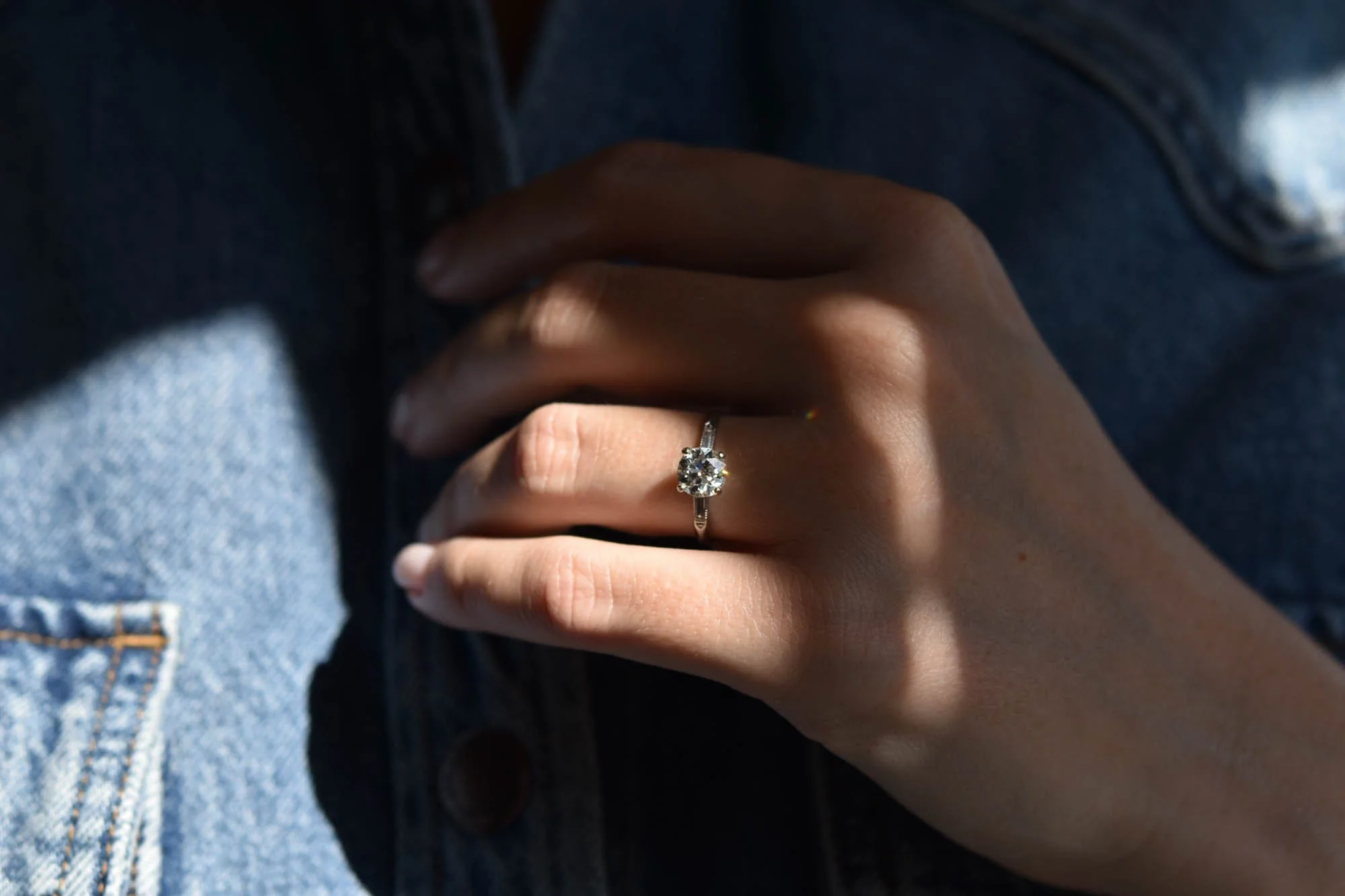 1920's 1.05 Carat Transitional Cut Diamond Platinum Vintage Engagement Ring - Image 9
