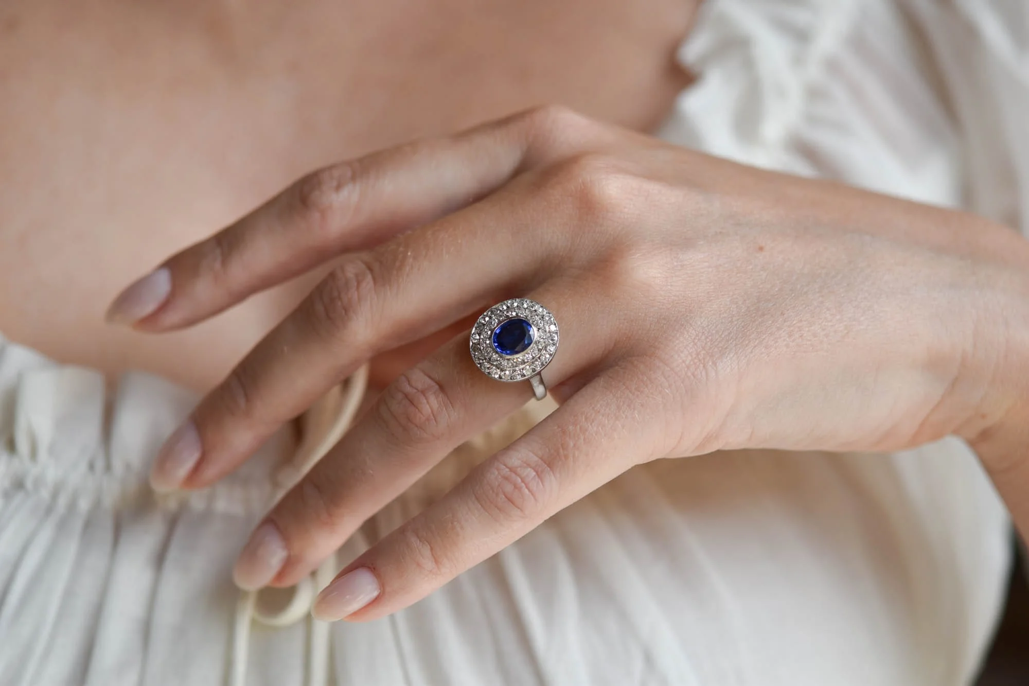 Belle Époque 1.25 Carat Oval Cut Sapphire & Diamond Cluster - Image 6