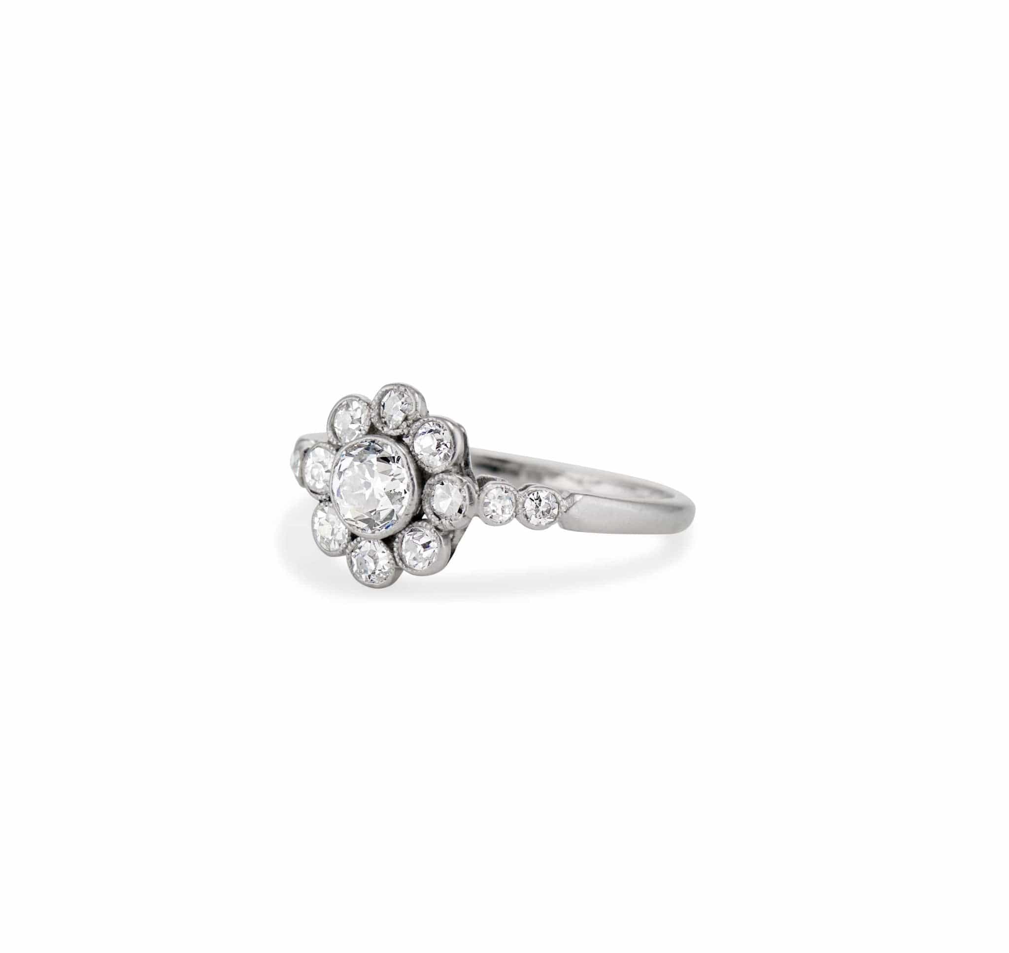 Belle Époque .40 Carat Old European Cluster Diamond Engagement Ring, France - Image 2