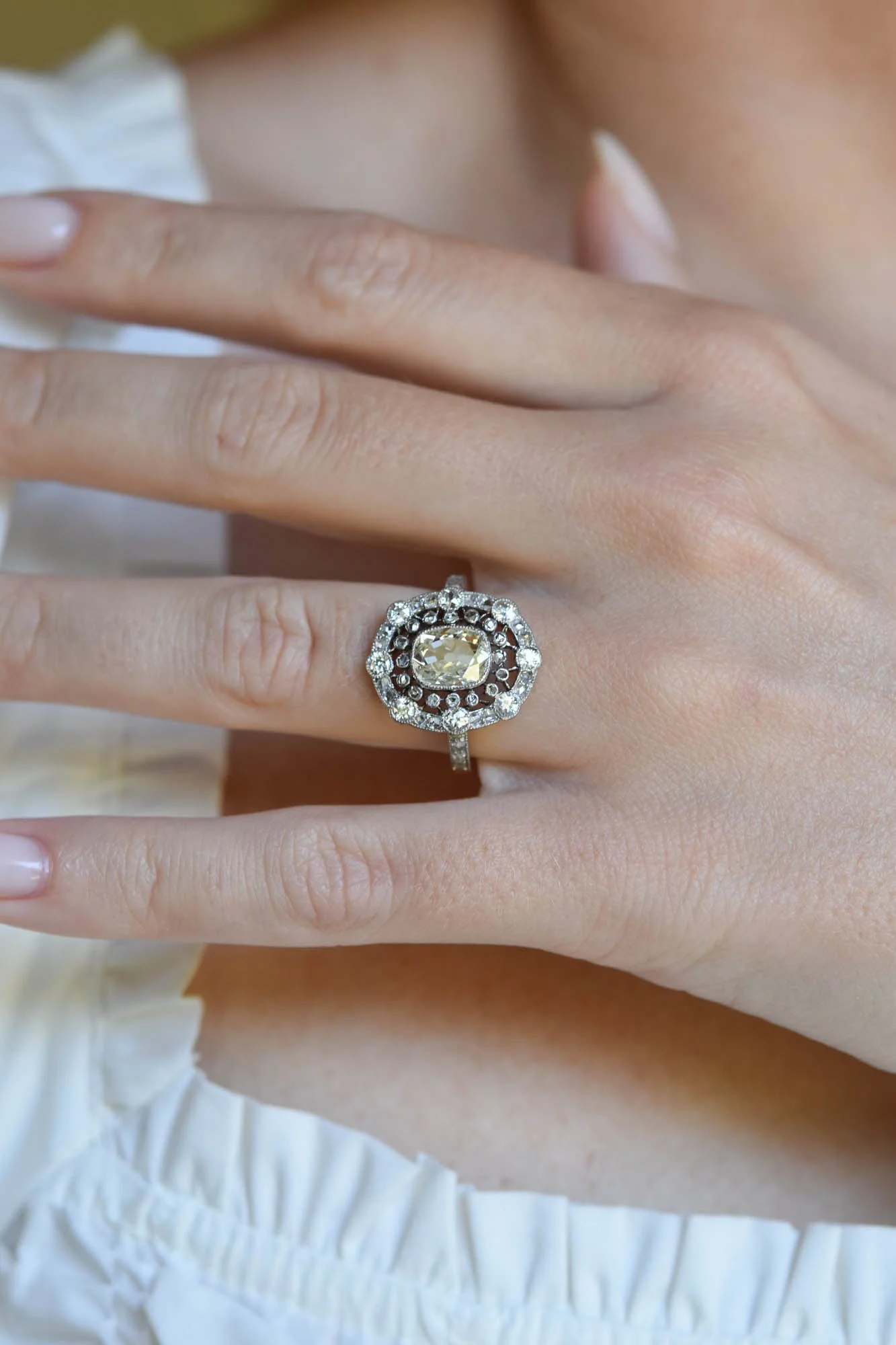 Edwardian Elongated 1.04 Carat Light Yellow Old Mine Cushion Diamond Cluster Antique Ring - Image 3