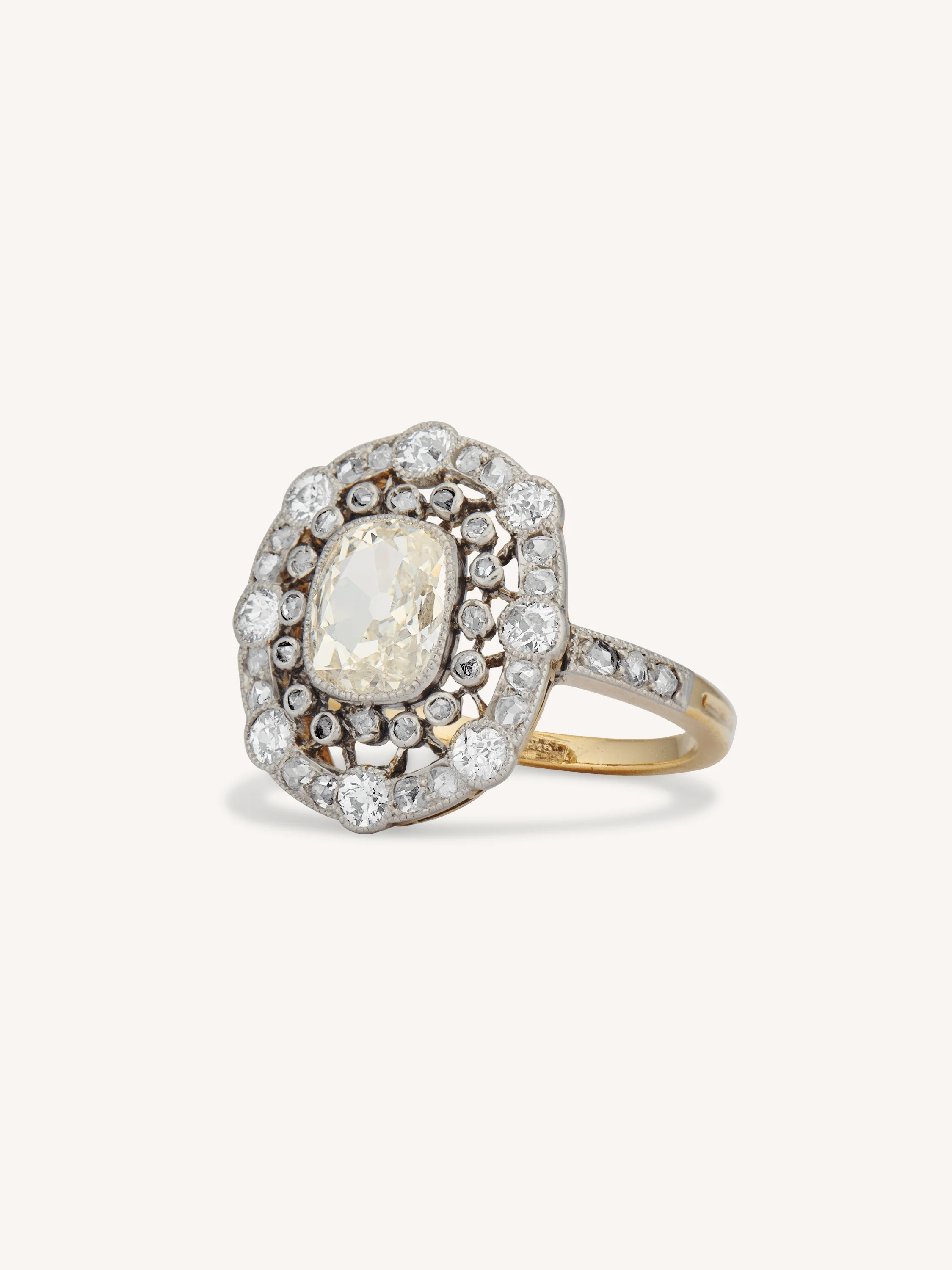 Edwardian Elongated 1.04 Carat Light Yellow Old Mine Cushion Diamond Cluster Antique Ring - Image 4