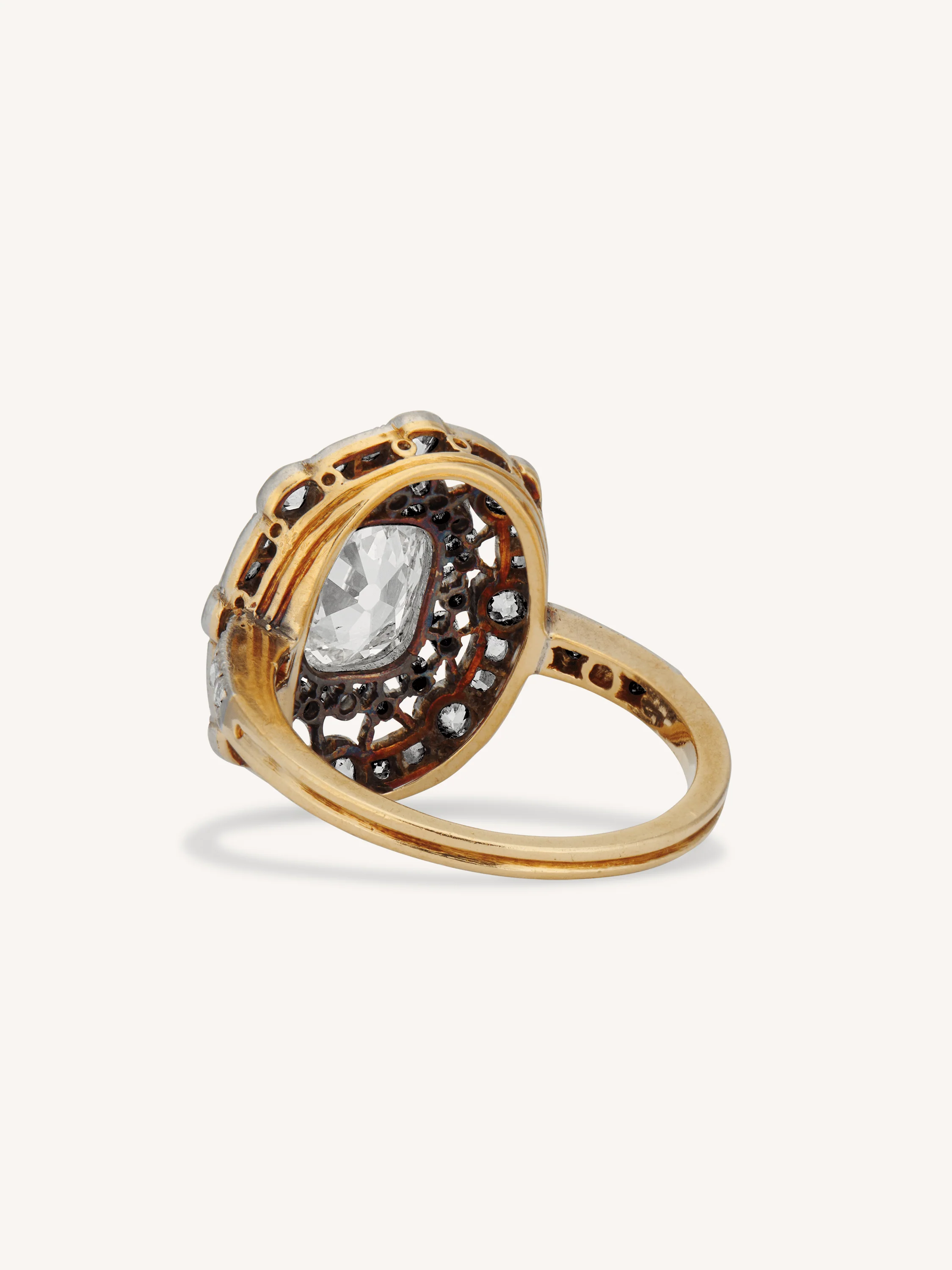 Edwardian Elongated 1.04 Carat Light Yellow Old Mine Cushion Diamond Cluster Antique Ring - Image 5