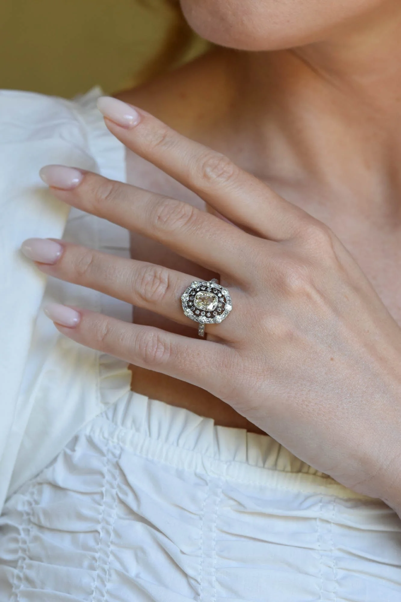 Edwardian Elongated 1.04 Carat Light Yellow Old Mine Cushion Diamond Cluster Antique Ring - Image 7